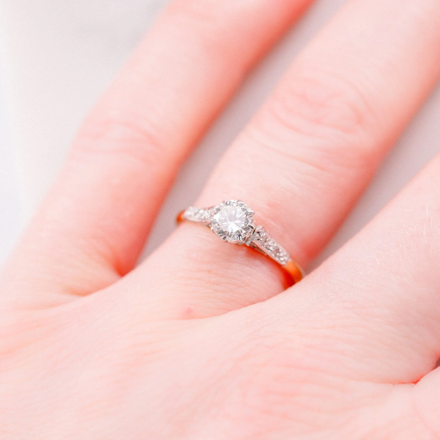 Diamond_Solitaire_18ct_Gold_Platinum_Shoulder_Set_Antique_Ring_11.jpg