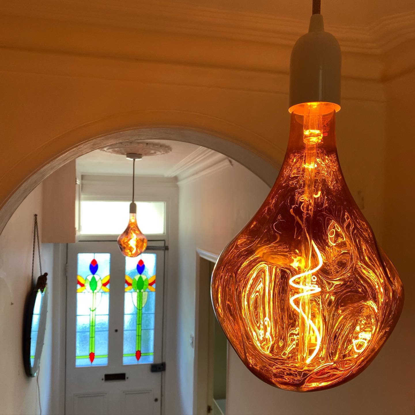 Few images of the rose evo pendants installed over the weekend in customers hallway. 
.
.
#lighting #lights #hallwaylighting #interiordesign #interiorinspiration #home #house #housebeautiful #whitstable