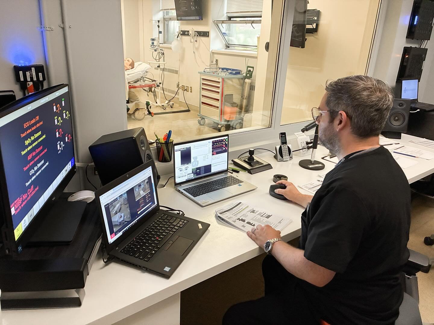 While the spotlight often shines on the action inside our simulation rooms, the real magic starts behind the scenes.
Our simulation specialists are the driving force making sure every scenario runs smoothly - from setting up realistic environments a