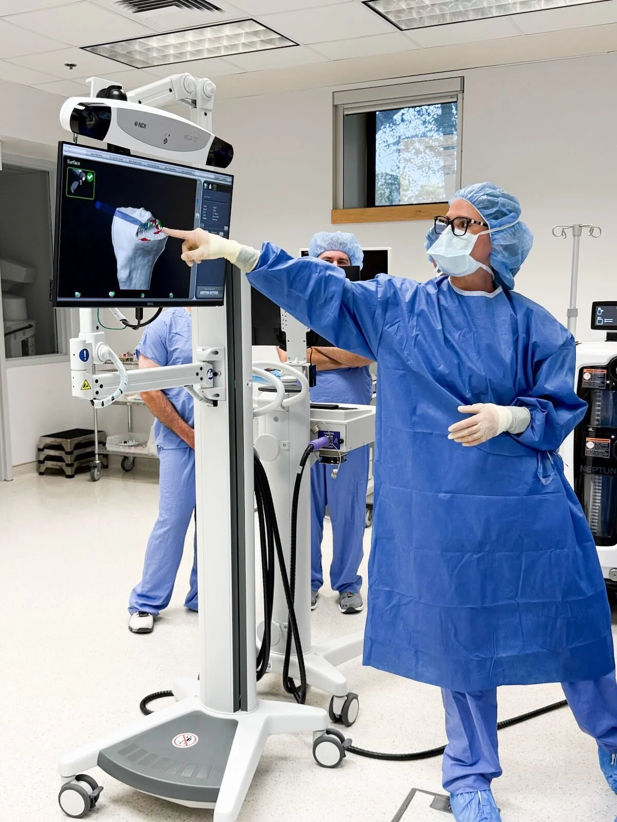 The Skills Centre recently welcomed visiting surgeons for a hands-on arthroplasty session with the Mako Robotic System, led by Dr. Jennifer Leighton.
We’re proud to be the only training facility in Canada with our own Mako system, offering unp