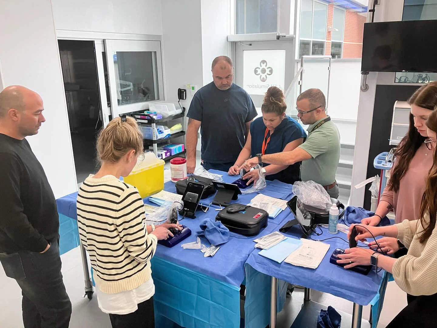 Ryan Fitzpatrick, Paramedic Educator CCP, leads point-of-care-ultrasound (POCUS) intravenous training at the Sim Bay. 
POCUS training for intravenous access in the emergency department can result in better patient outcomes. 
#simulation
#simulation