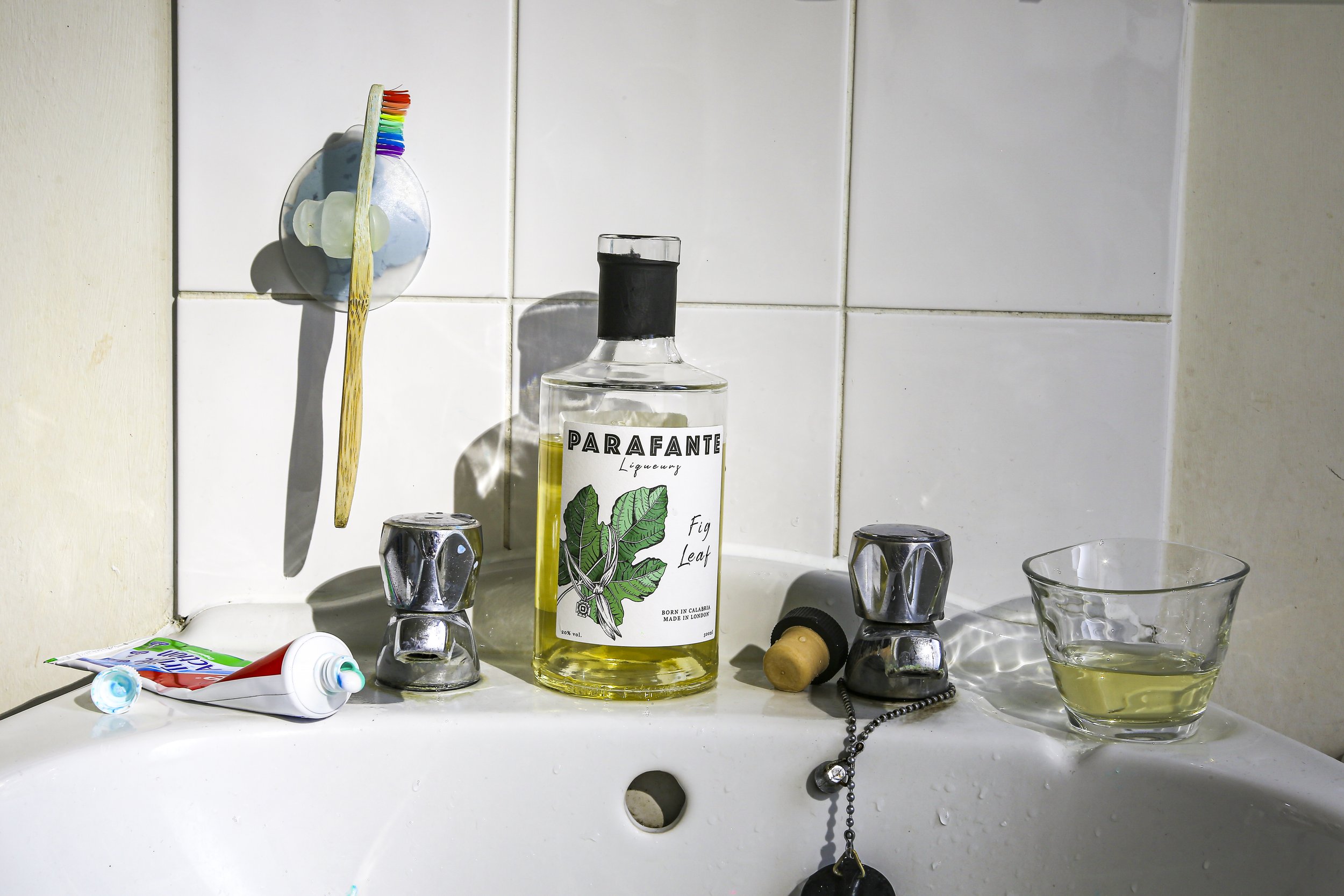 Parafante Liqueurs Fig Leaf Italian London handmade craft modern interesting light present gift cocktail bar christmas birthday calabria Italy valentine mothers