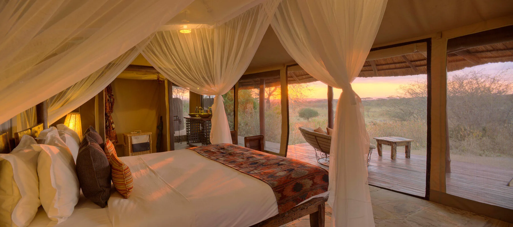 Olivers---Double-Room-en-suite.jpg