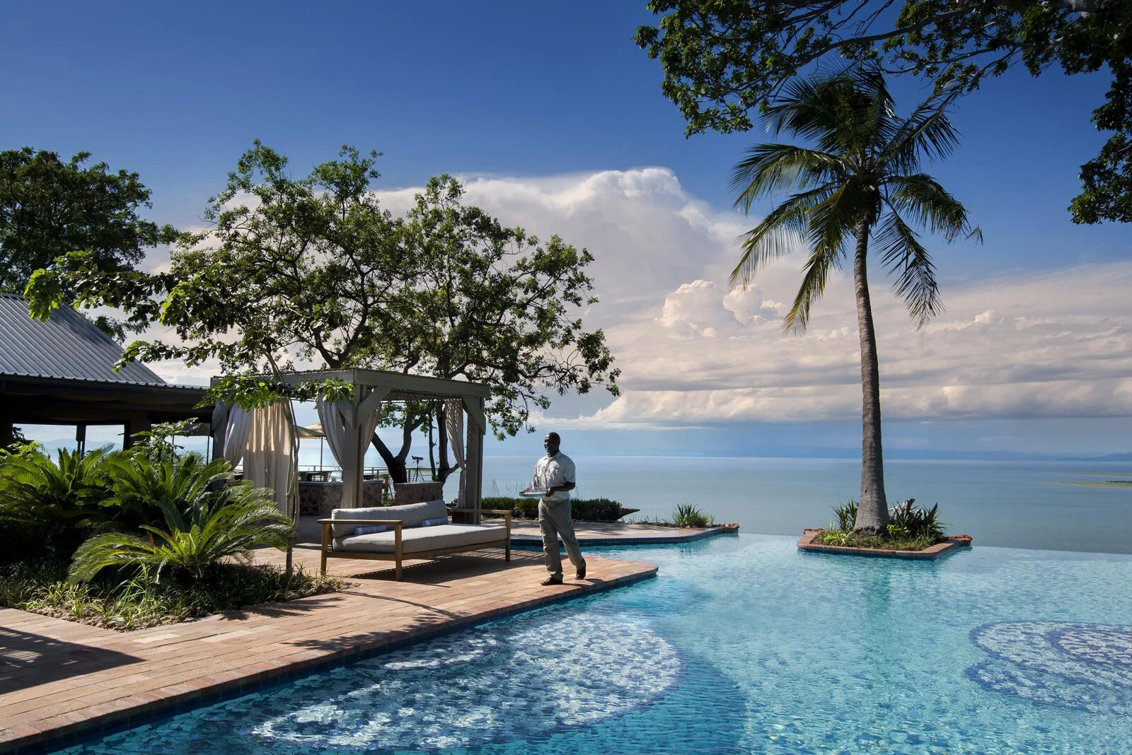 webfamBumi-Hills-Safari-Lodge_2.jpg