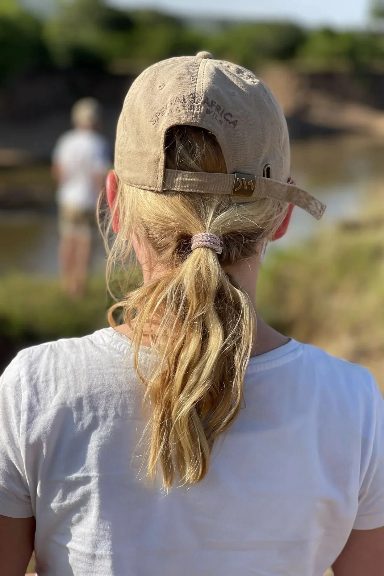 Barn på safari i Afrika med Special Africa caps