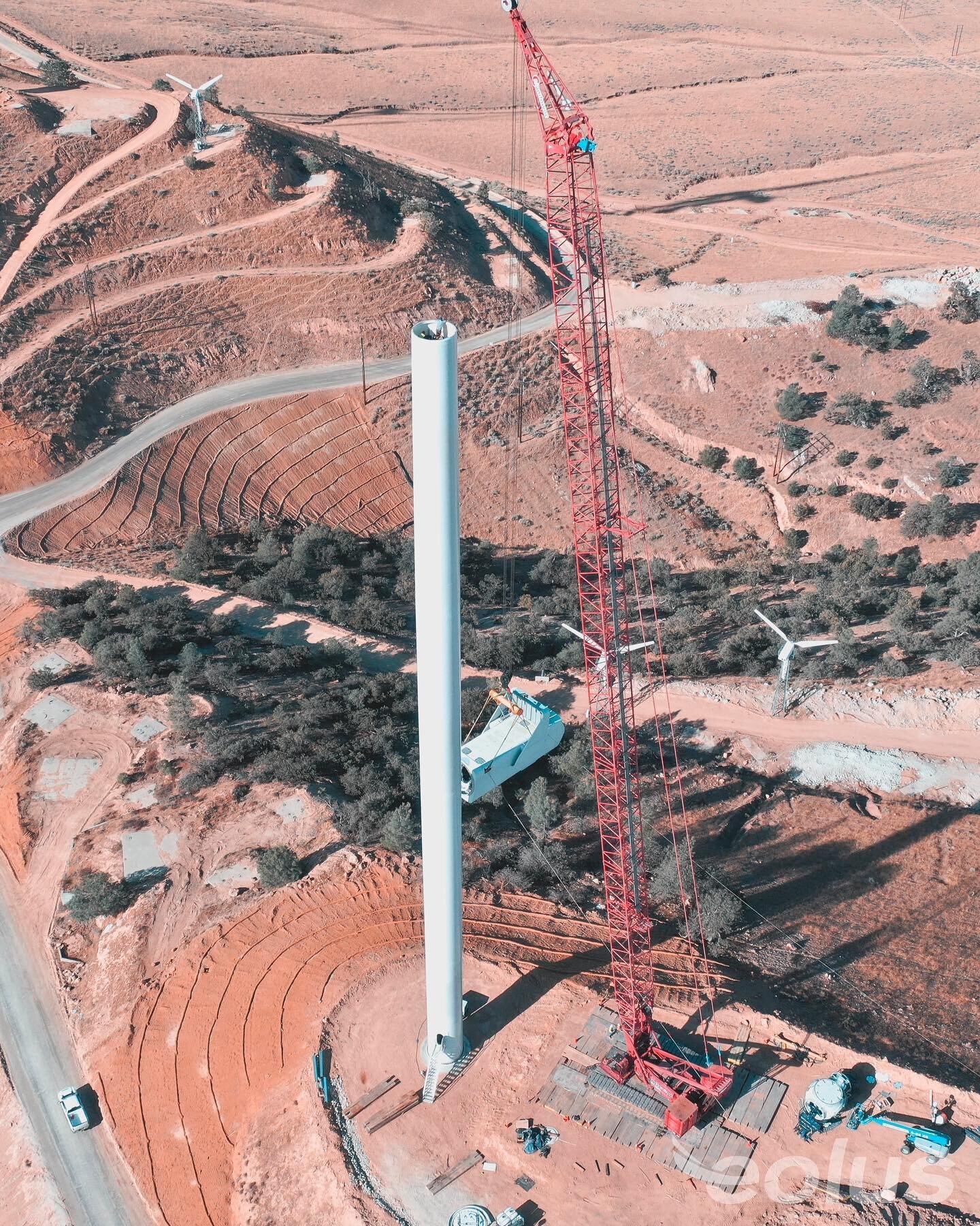 Up the nacelle goes! 285 ft (87 m) above ground, the nacelle houses the drive train and other tower-top components. The nacelle turns to face the direction of the wind, enabling greater energy capture.
#windenergy #windpower #windturbine #wind #windf
