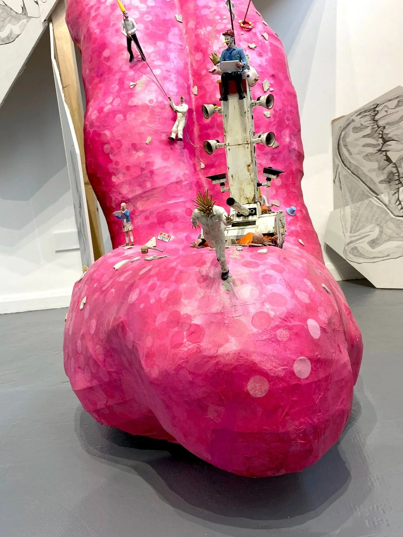 Peter-Hanmer-Paul-Raymond-Stuart-Mel-Wilson-art-installation-Exquisite-Descent