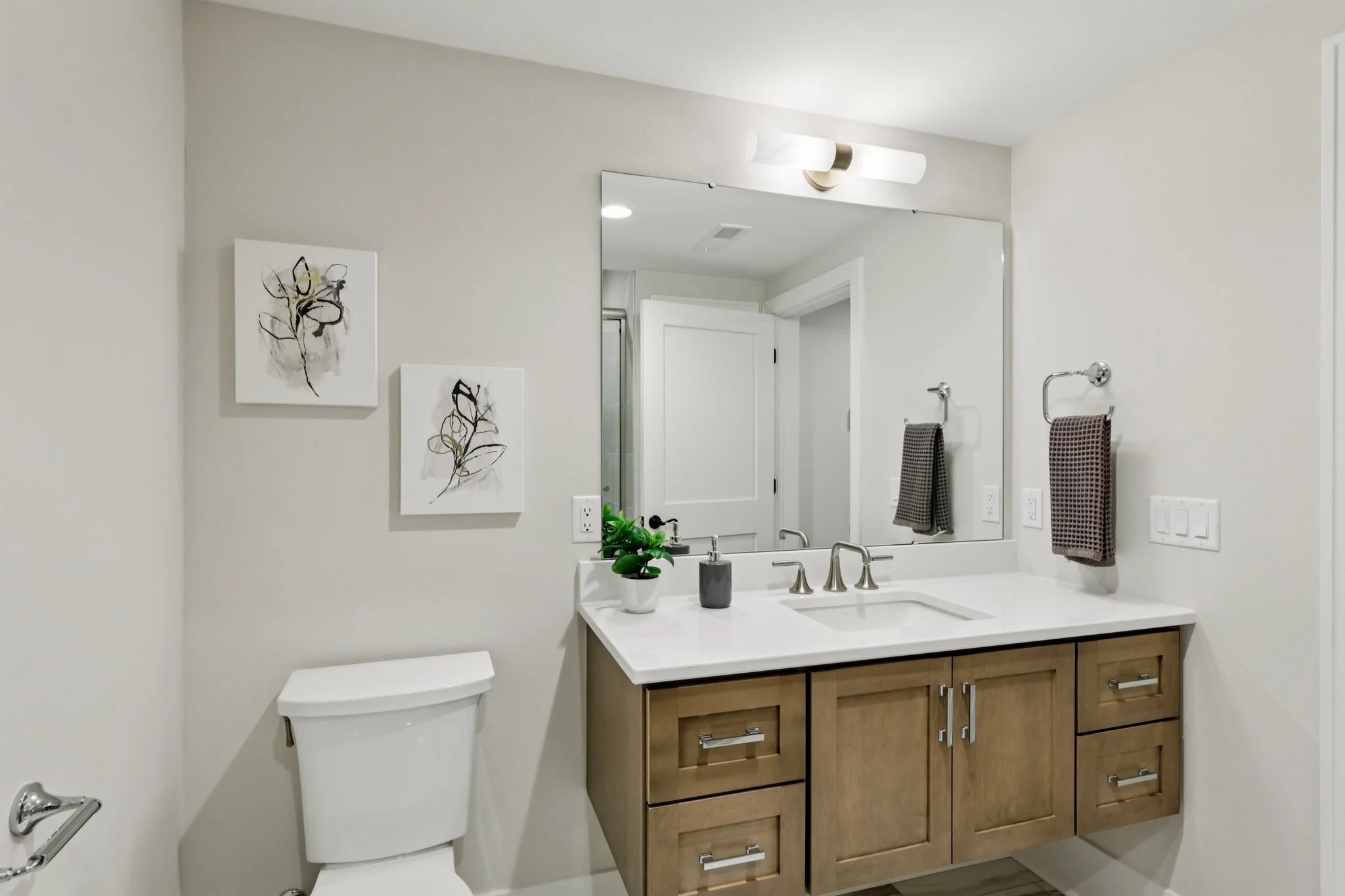 64-web-or-mls-White Cedar Dr-S0907-064.jpg