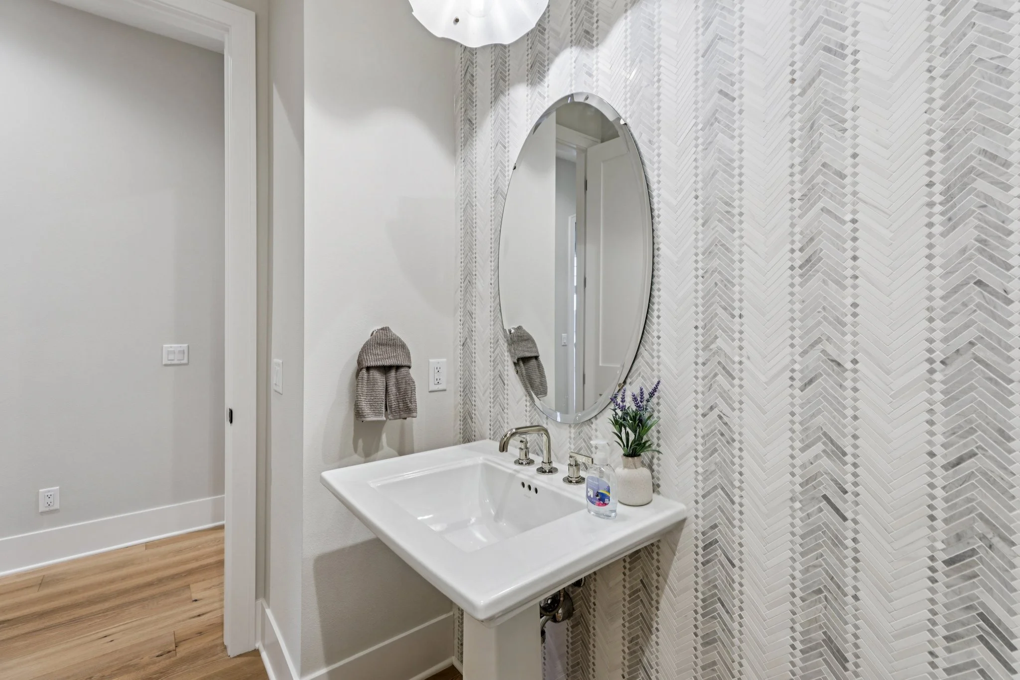 48-web-or-mls-White Cedar Dr-S0907-048.jpg