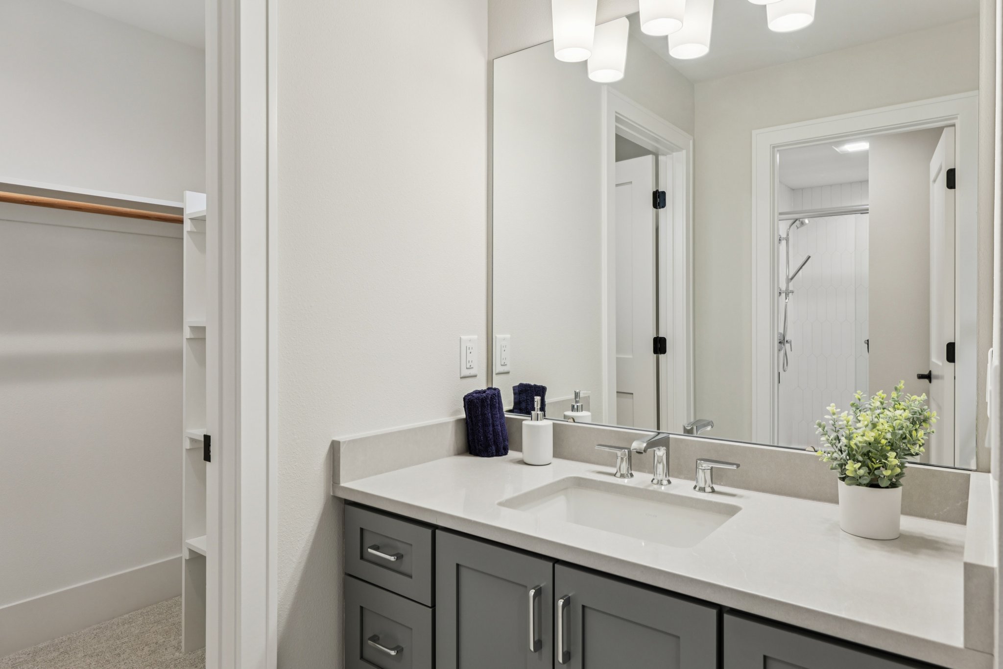 81-web-or-mls-White Cedar Dr-S0907-081.jpg