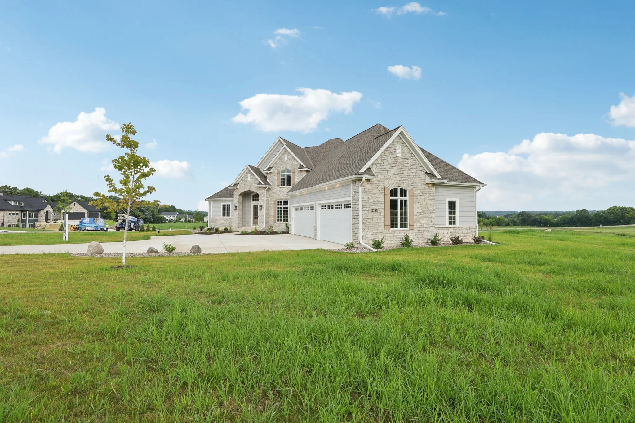 5-web-or-mls-White Cedar Dr-S0907-005.jpg