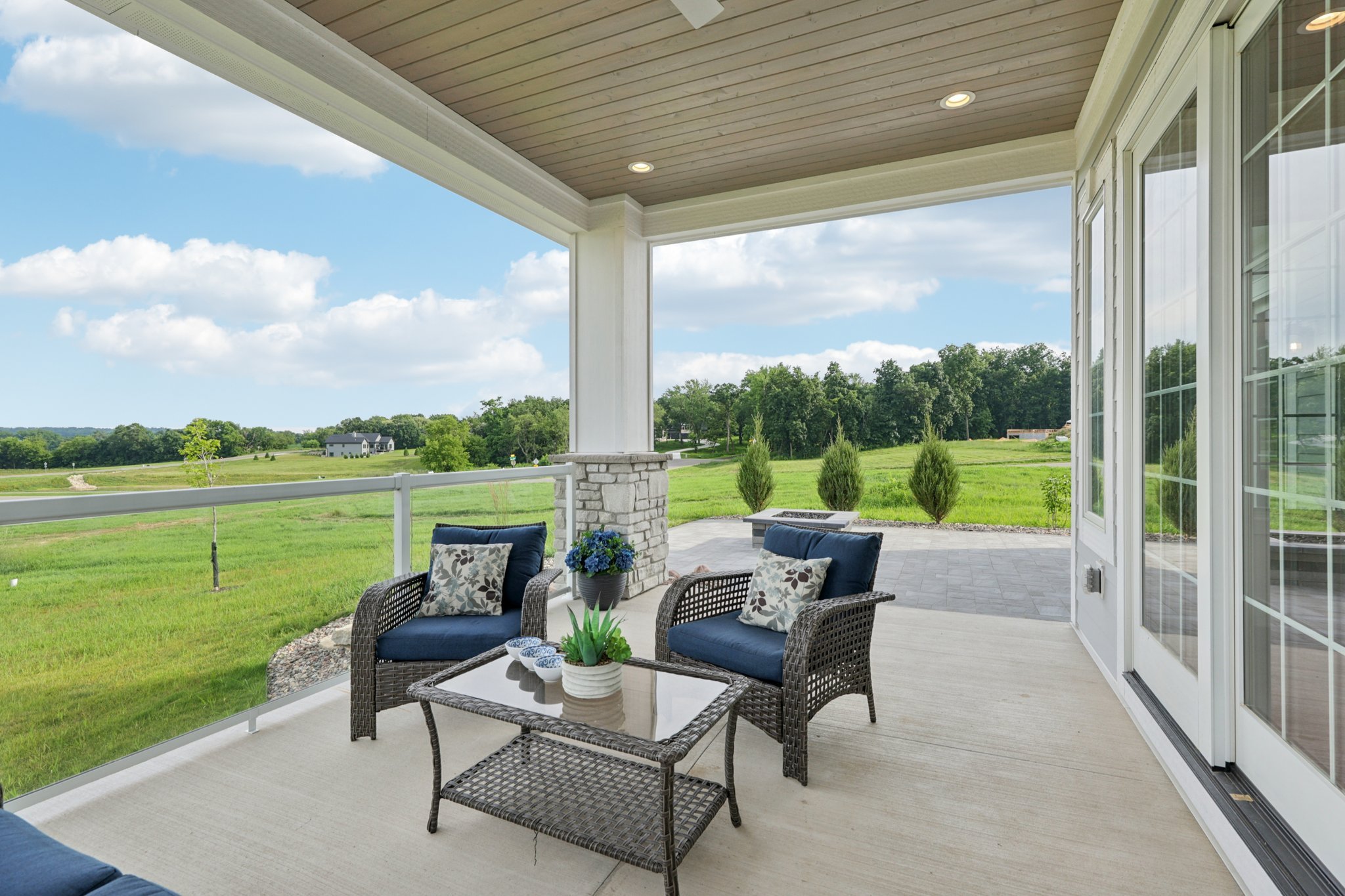 122-web-or-mls-White Cedar Dr-S0907-122.jpg