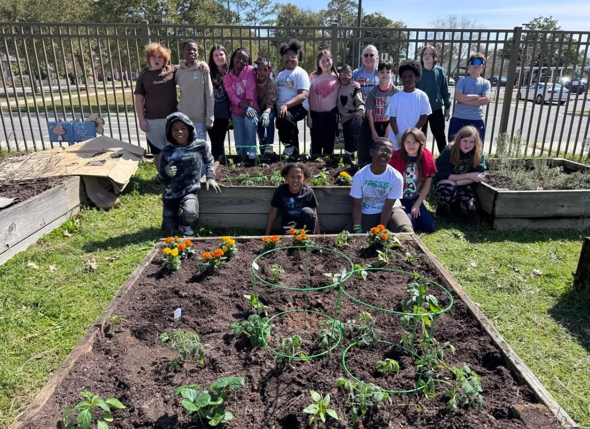 kids in garden gdu 25.jpeg