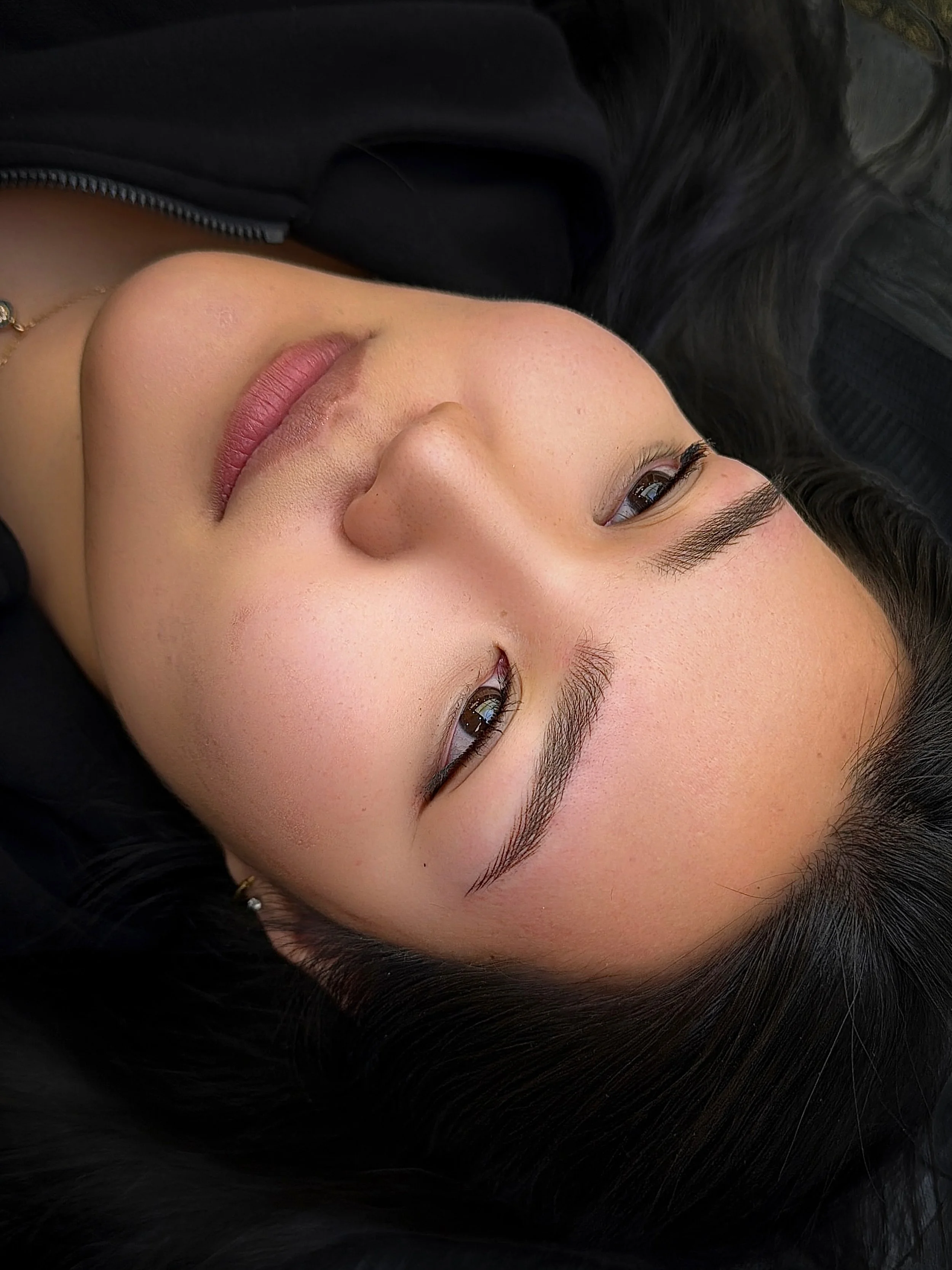 Soft, clean, and still giving real brow energy.

#nanobrow #microblading #ottawamicroblading #ottawanails #ottawamakeupartist