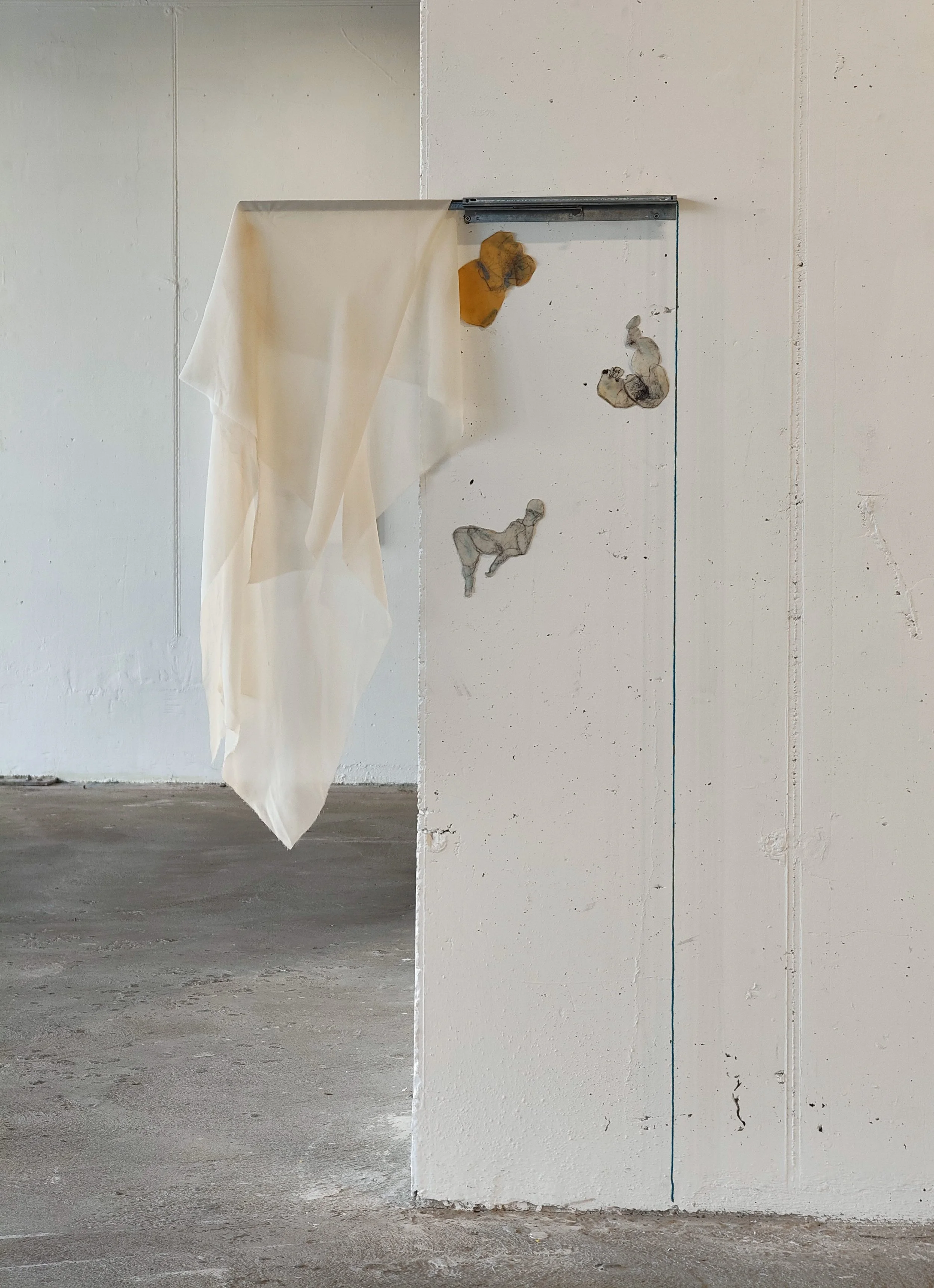 The heart slips off the sleeve, 2025,
mixed media on textile, voile fabric, metal and wool, 74 x 163.5cm |
installed as part of Earthly Delights at Green on Red Gallery, Dublin.
Photo by Tallon McGinn