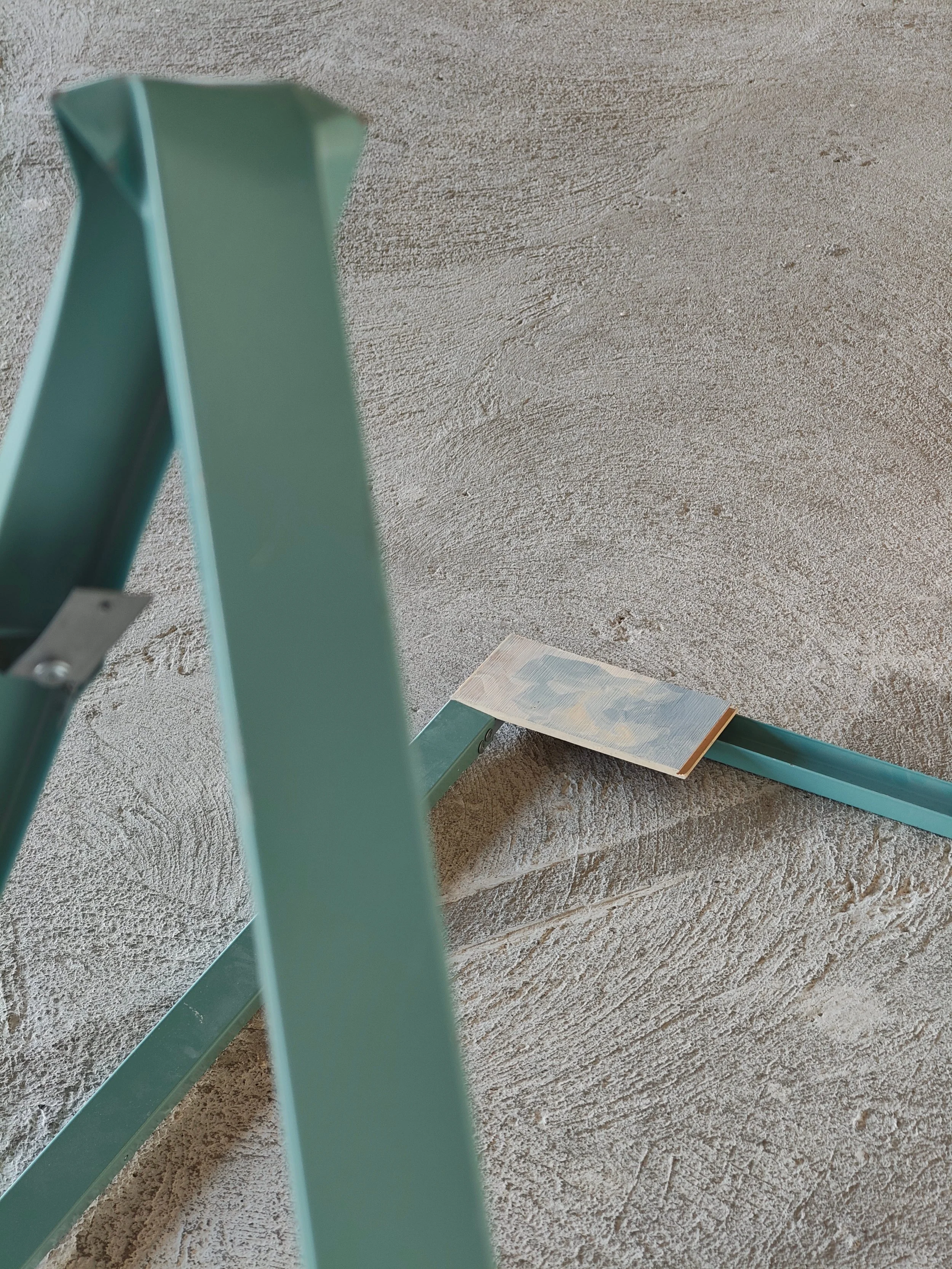 Arm's Length, 2025, found metal with oil on wood, 124 x 95 x 100cm | installed as part of Earthly Delights at Green on Red Gallery, Dublin.
Photo by Tallon McGinn