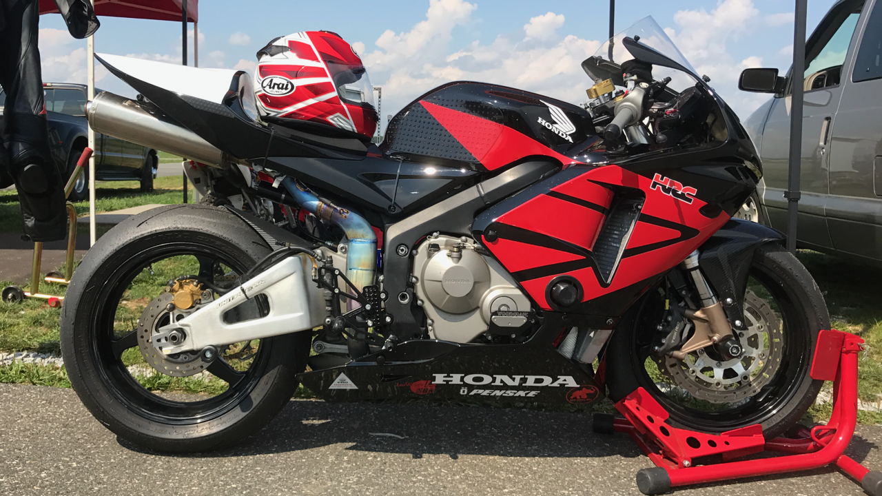 Set 15''-17" Rim Tape Wheels Racing Emblem Decal Set for Honda CBR Motorcycle