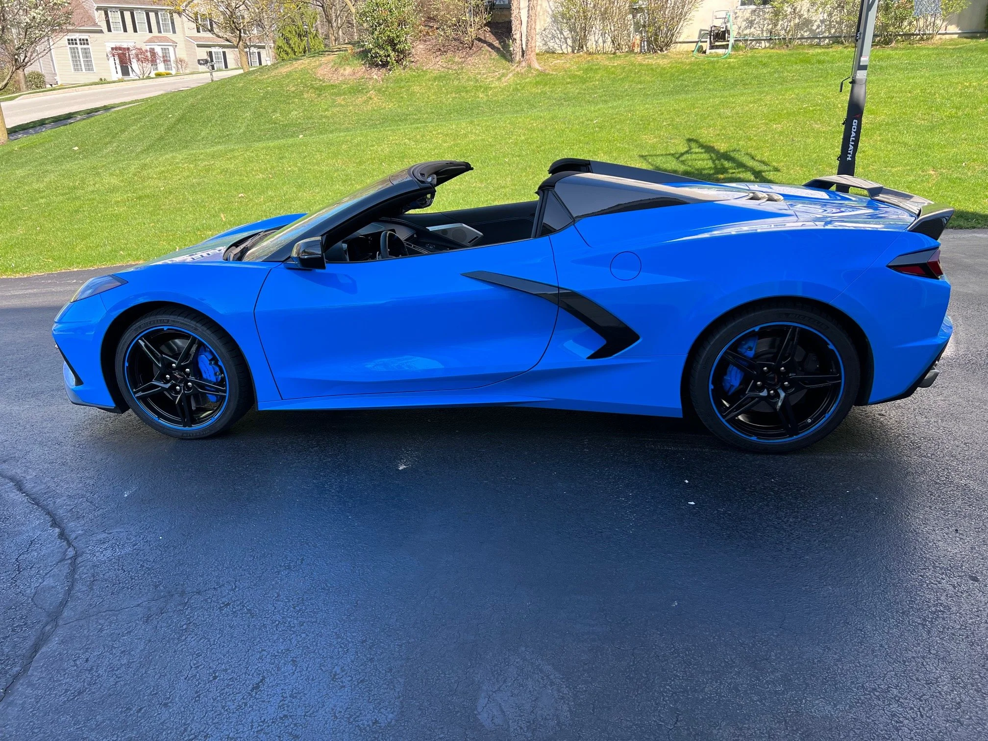 8250-RB (Rapid Blue) Sharkfin Rimstripes on Paul Colasanto's C8