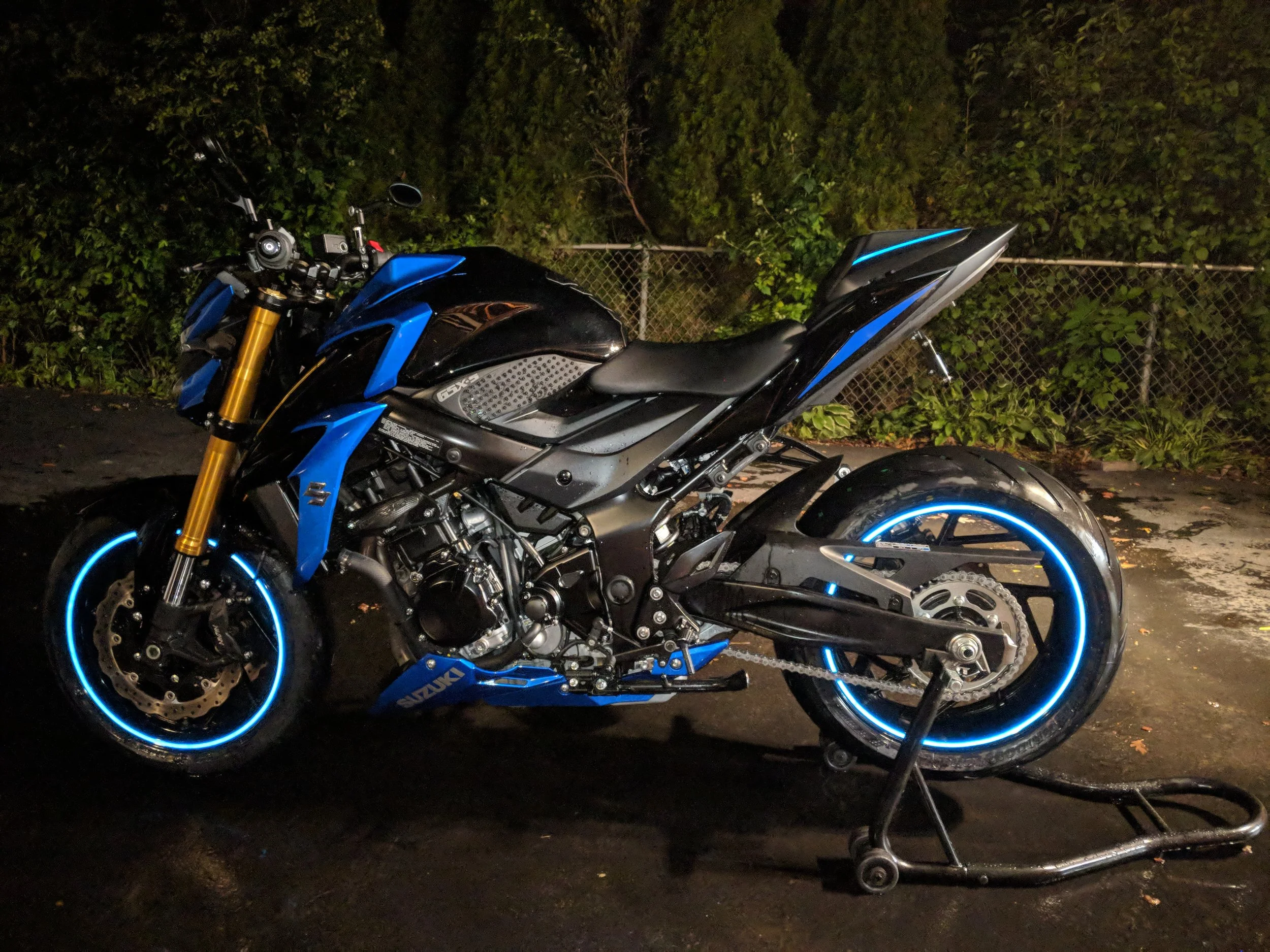 6143-1:4 on 2018 GSX-S750.3.jpg