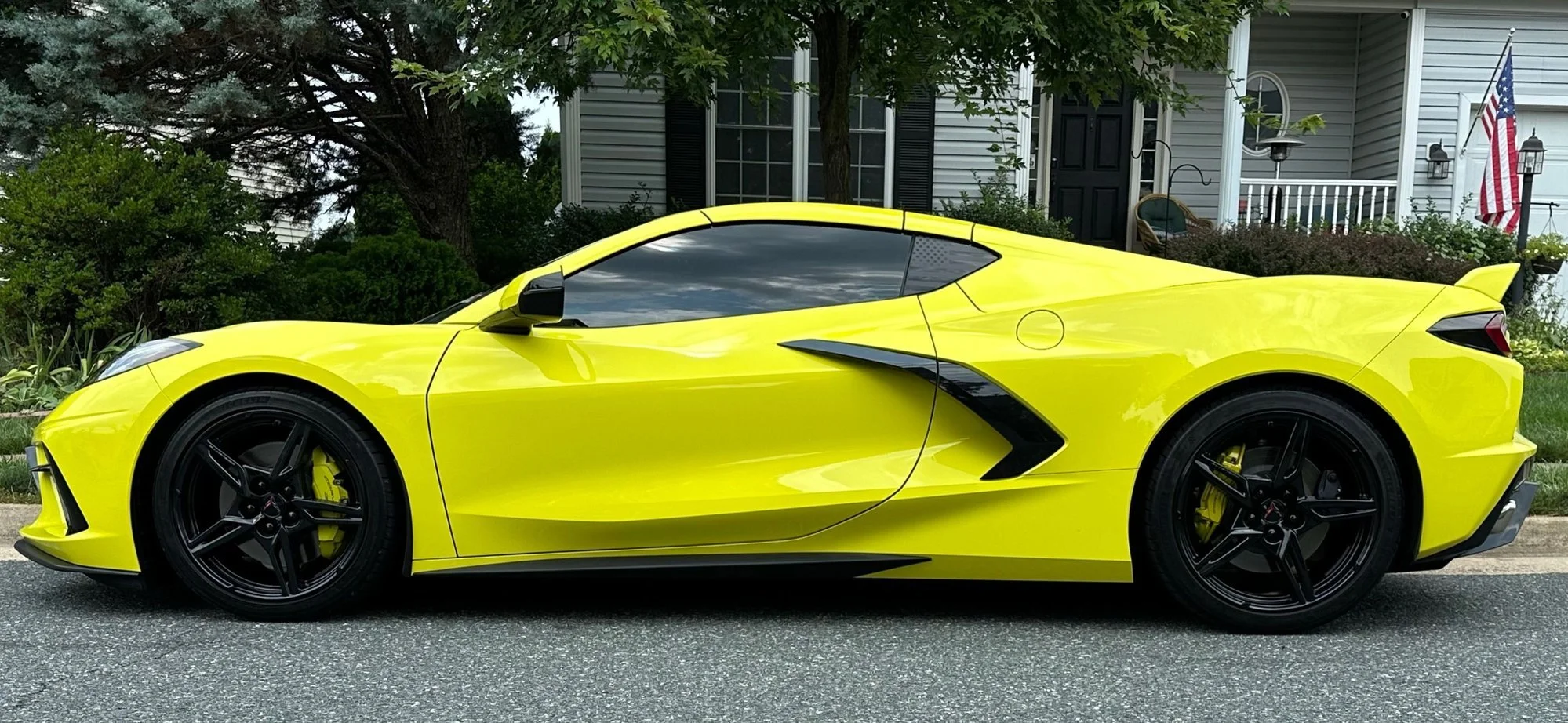 8250-CF on Accelerate Yellow C8.1.jpeg