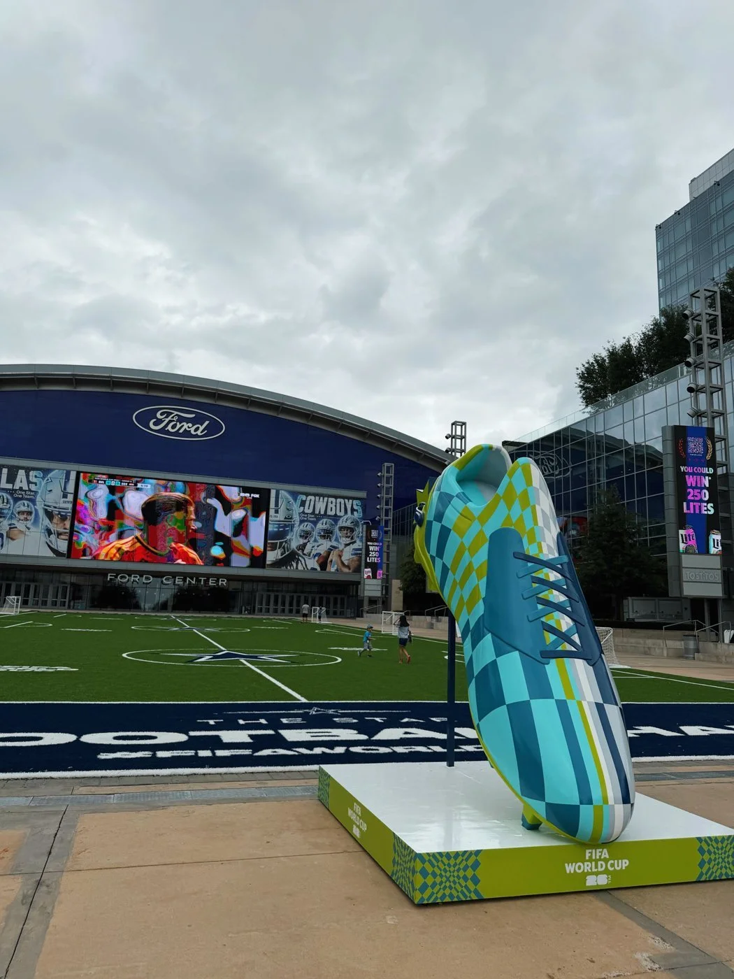 06-fan-zone-the-star-frisco.jpg