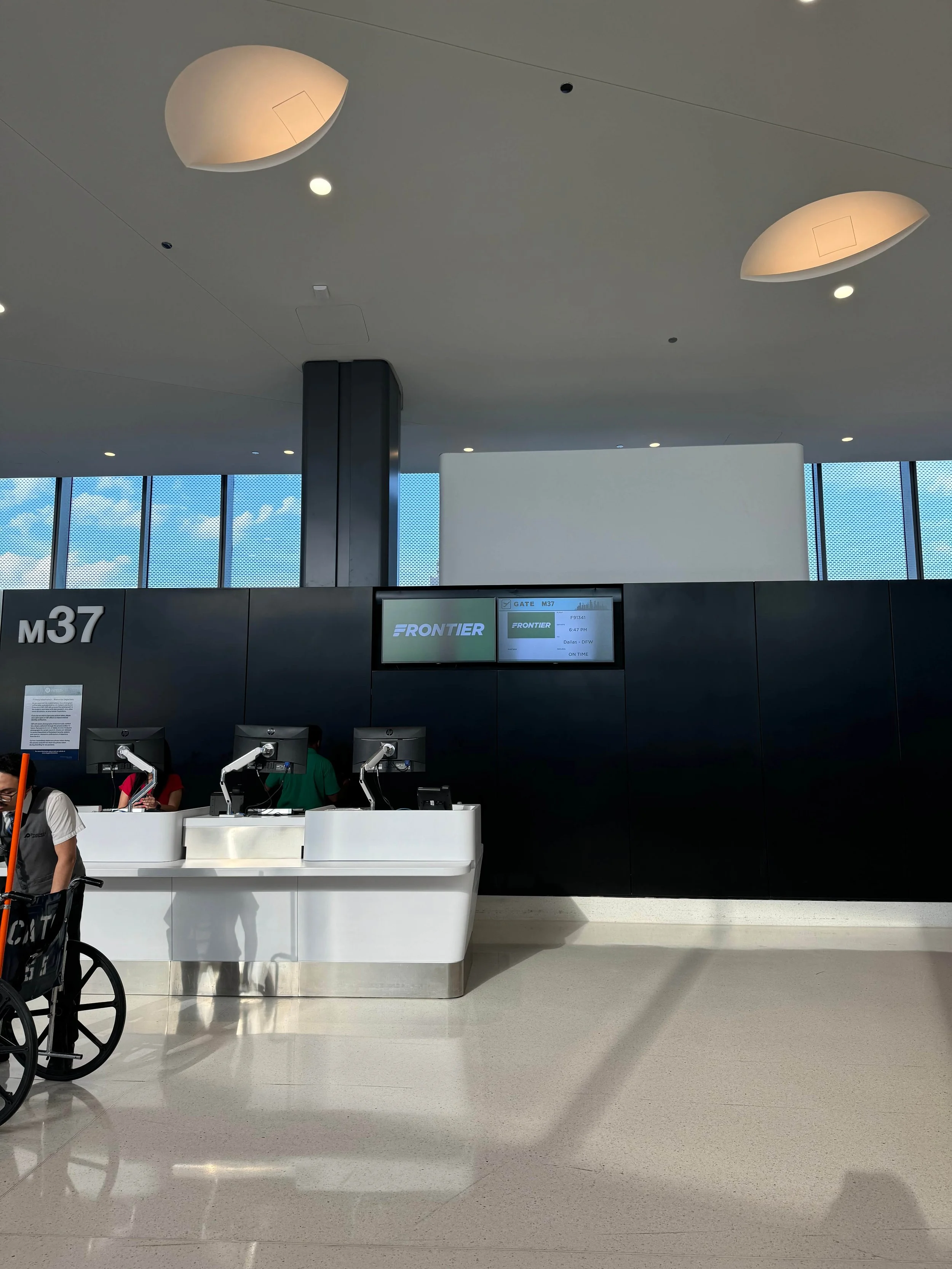 101Media_Marketing_Frontier_Airlines23.jpg