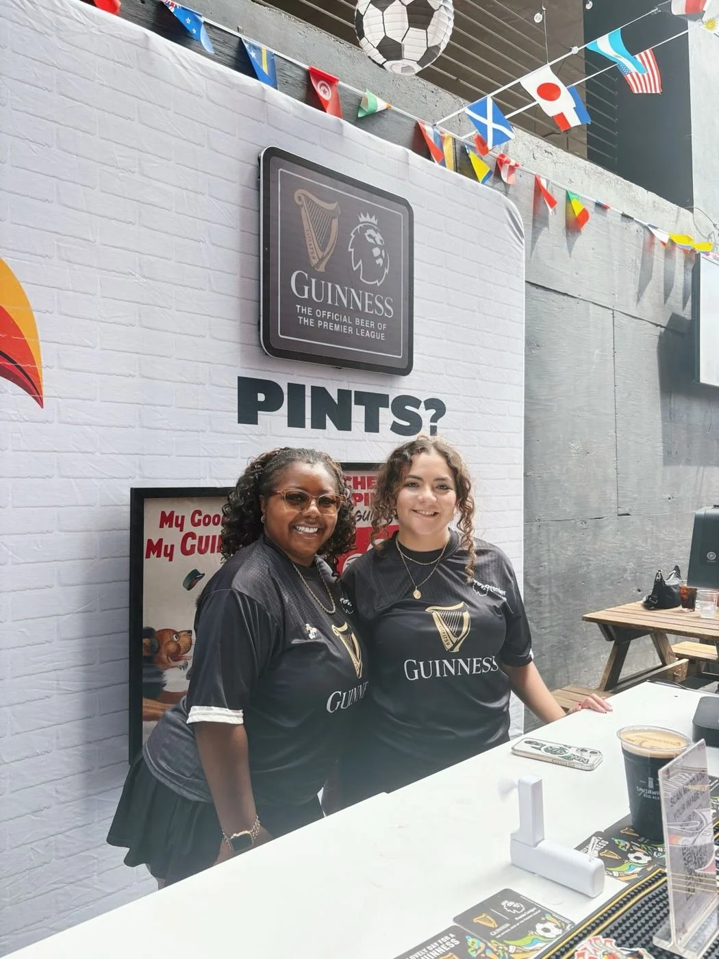 15-guinness-pouring-pints.jpg
