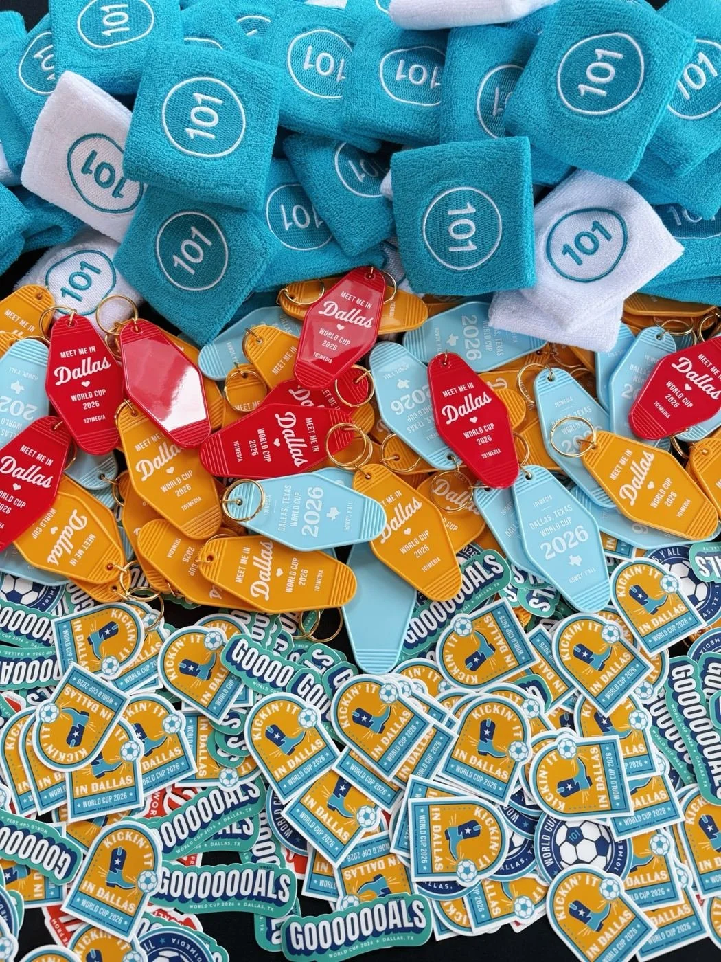 18-101-world-cup-stickers-keychains.jpg