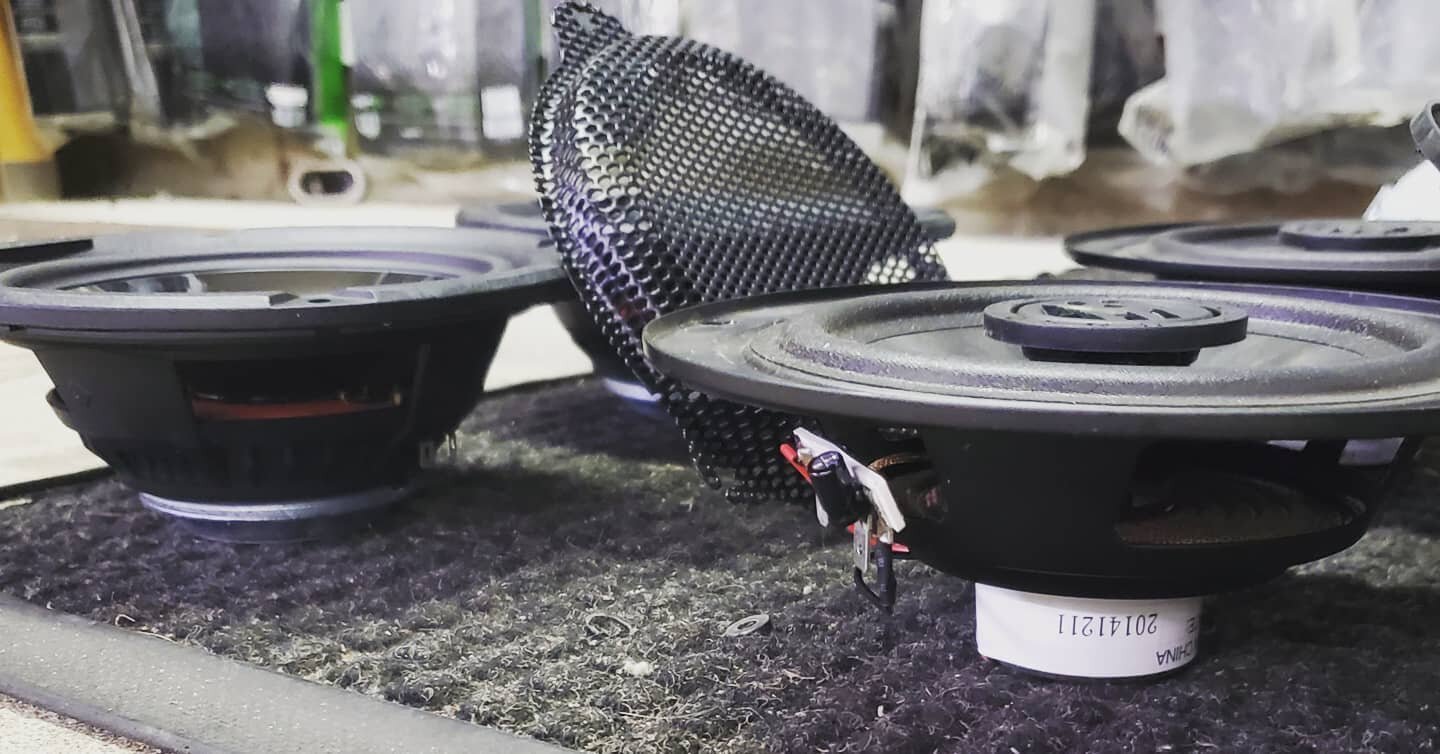 Rockford Fosgate next to the EOM Harley Davidson speaker. Upgrade yours today!!

#harleydavidsonnation #davidson #harleydavidsonaddicts #harleysofinstagram #findyourfreedom #bikersofinstagram #livetoride #harleydavidson #harley #motorcycle #chopper #