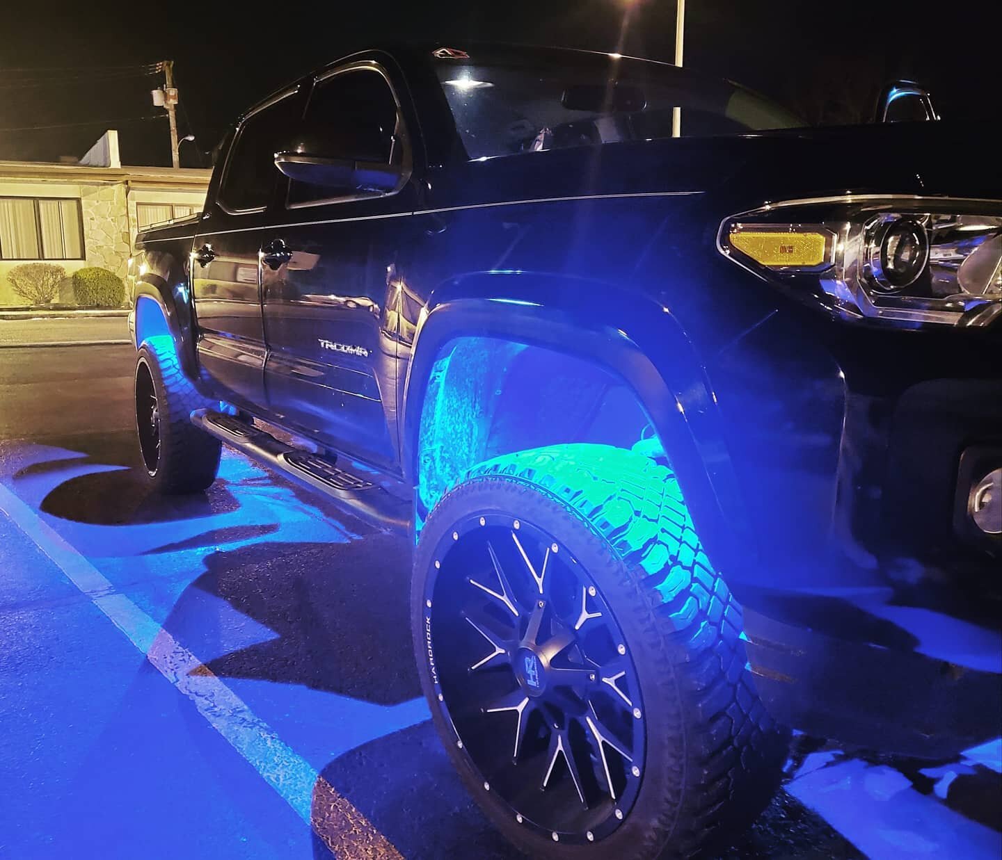 RockLights on a 16' Tacoma

#mecp #mobileelectronics #installer #12volt #happycustomer #southjersey #business #trucknation #truckdaily #instatruck #HeiseLED #ledlights #led