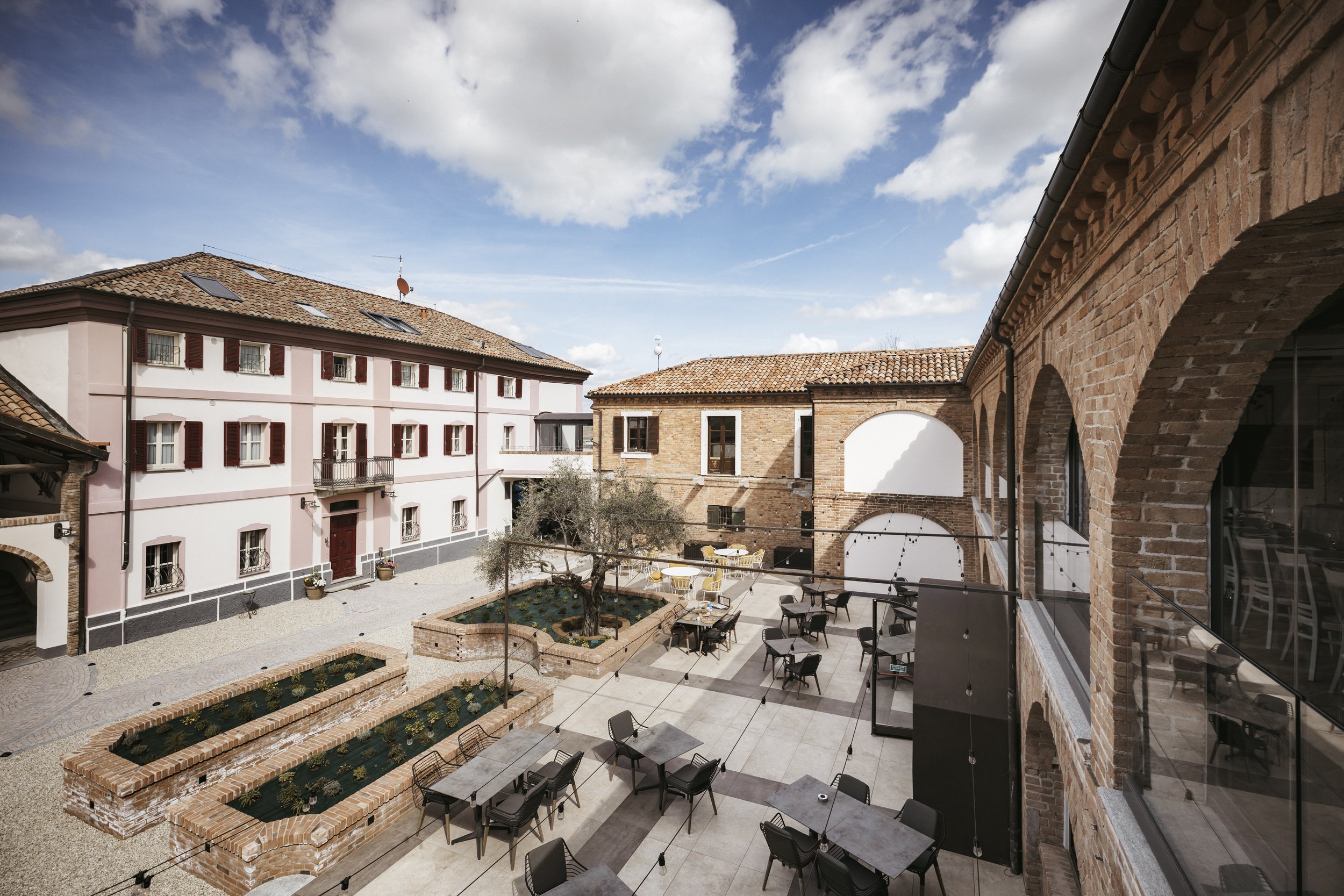 Almaranto Relais | Luxury Vineyard Wedding Venue in Piemonte, Italy.jpg