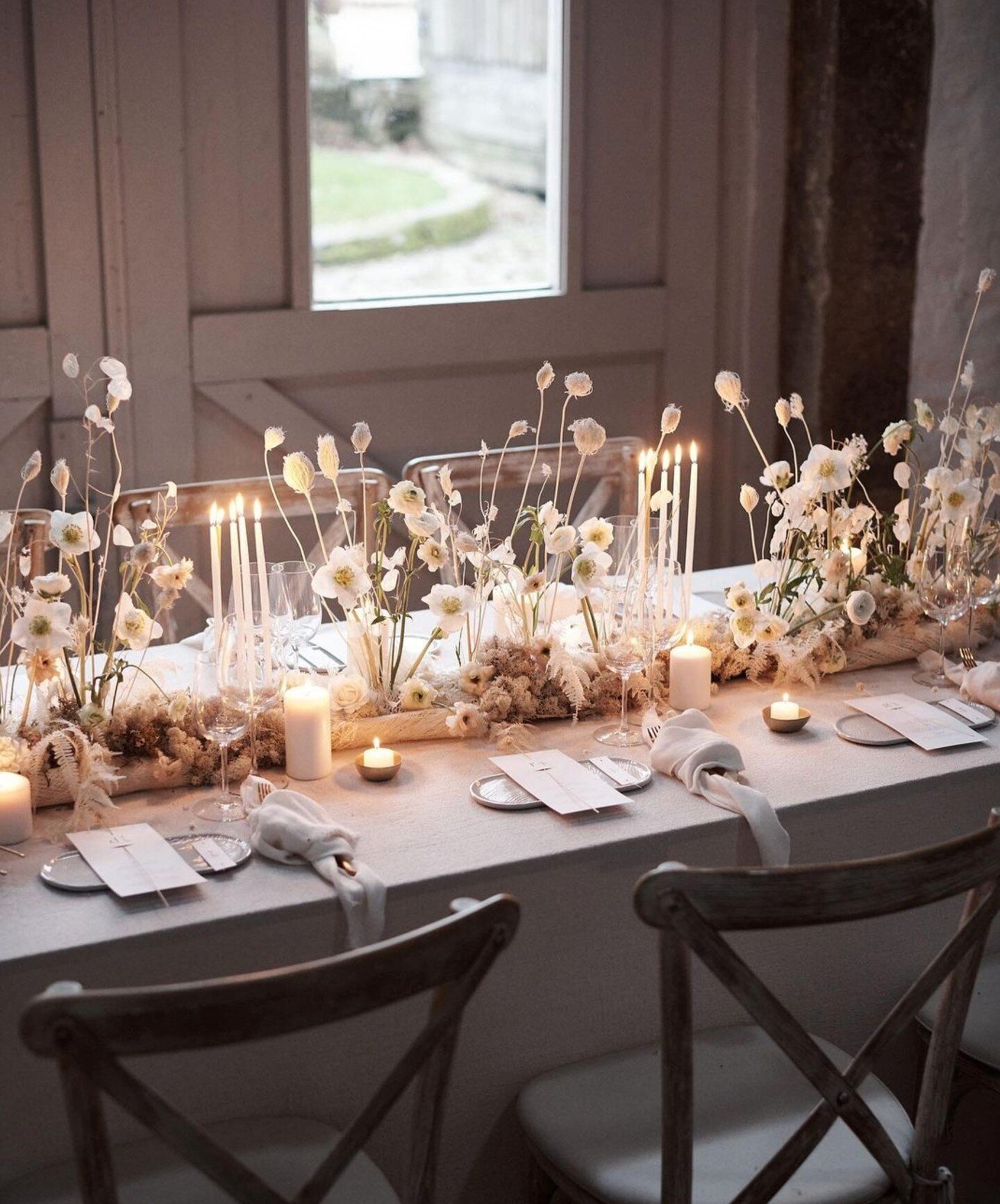 Winter white styling details 🤍⚪🐚🕊️☁️

White on white is going to be big at weddings in 2023. We just love the festive feel of these inspiring looks. 

📸 1. @sassflower @nicoandtate @wyresdaleweddings  @l27weddings @lucymcspiritdesign
📸 2. @josep