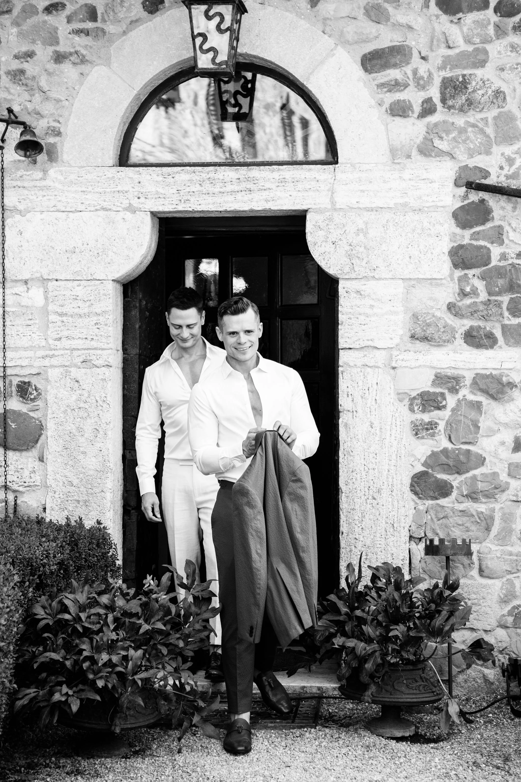BorgodiCastelvecchioweddingTomandRaspreviews-10.jpg