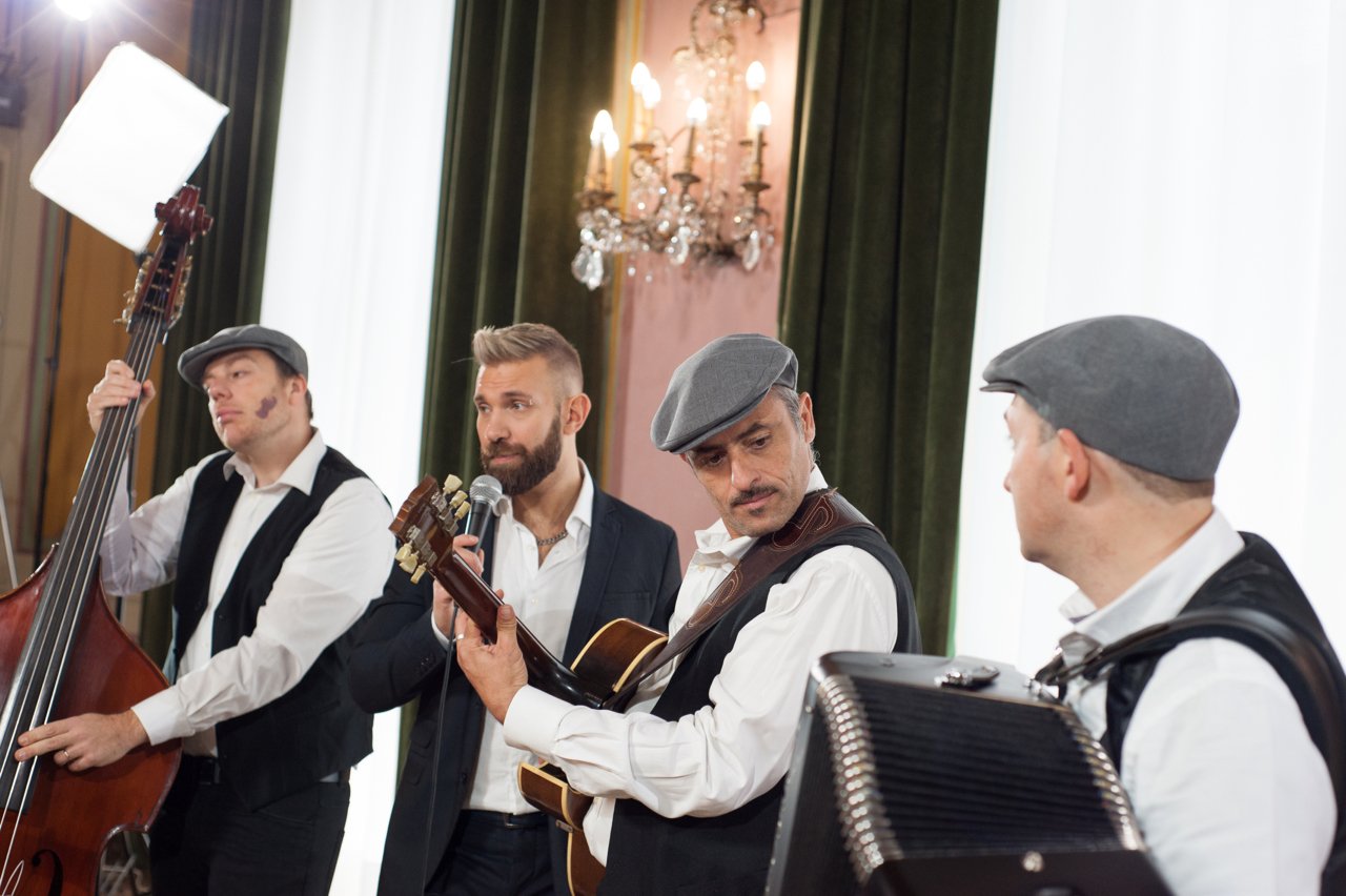 italian-folk-band-wedding-in-italy-2- Ilaria Paderi.jpg
