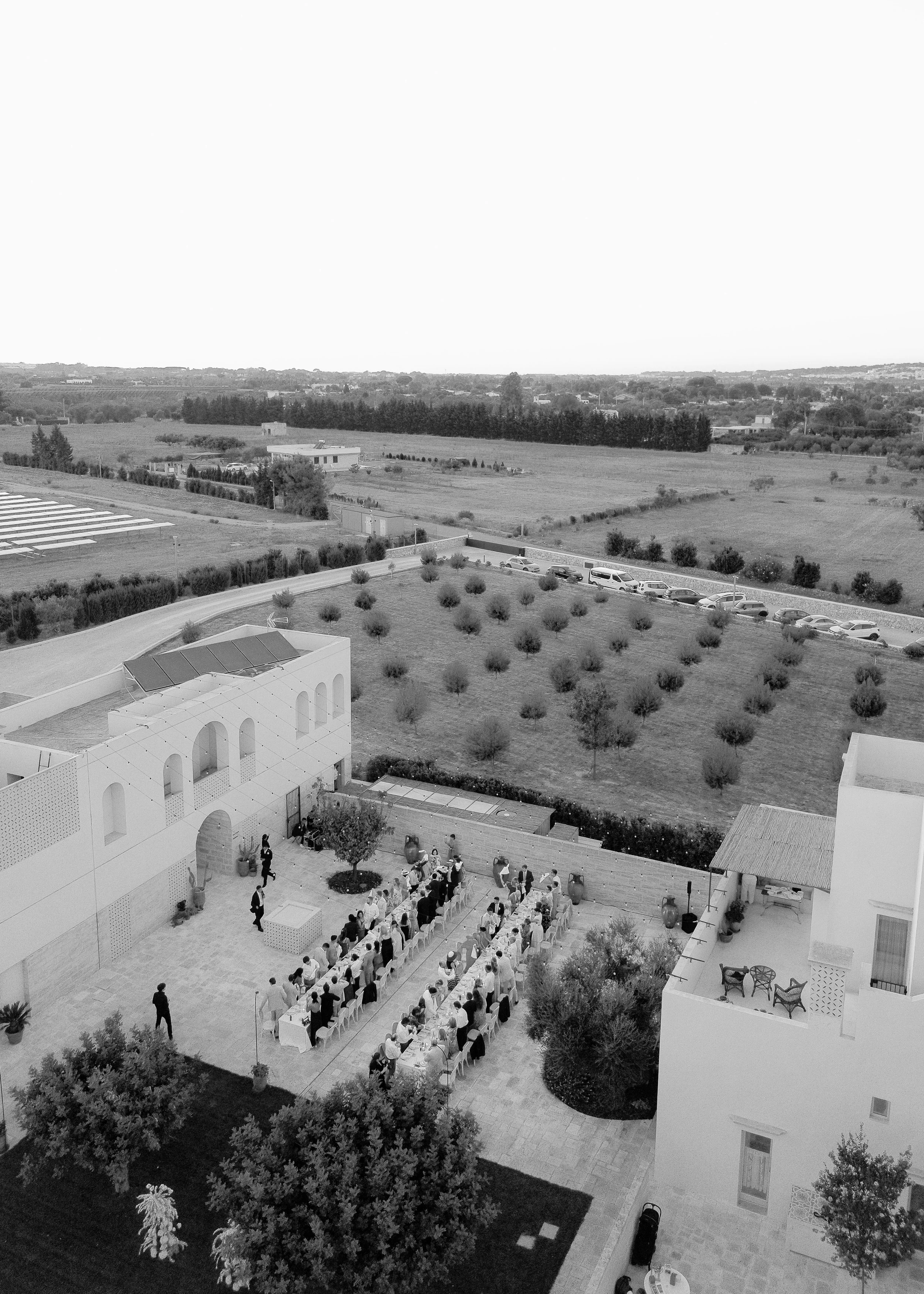 Chelsey + Callum’s minimalistic wedding in Puglia