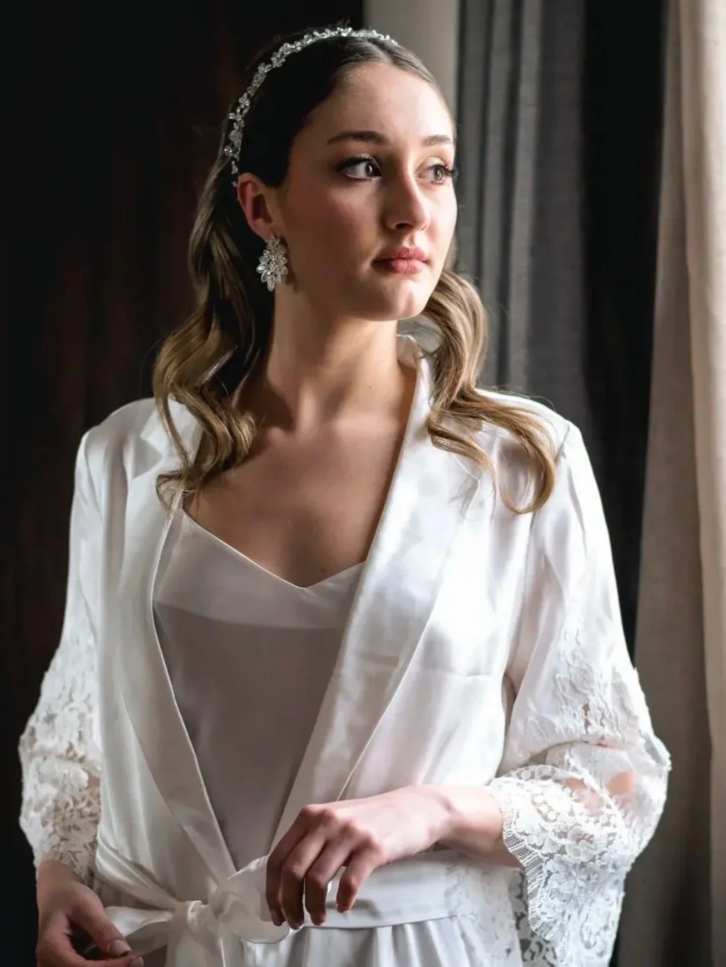 Jessica Hall  €250 - €500 