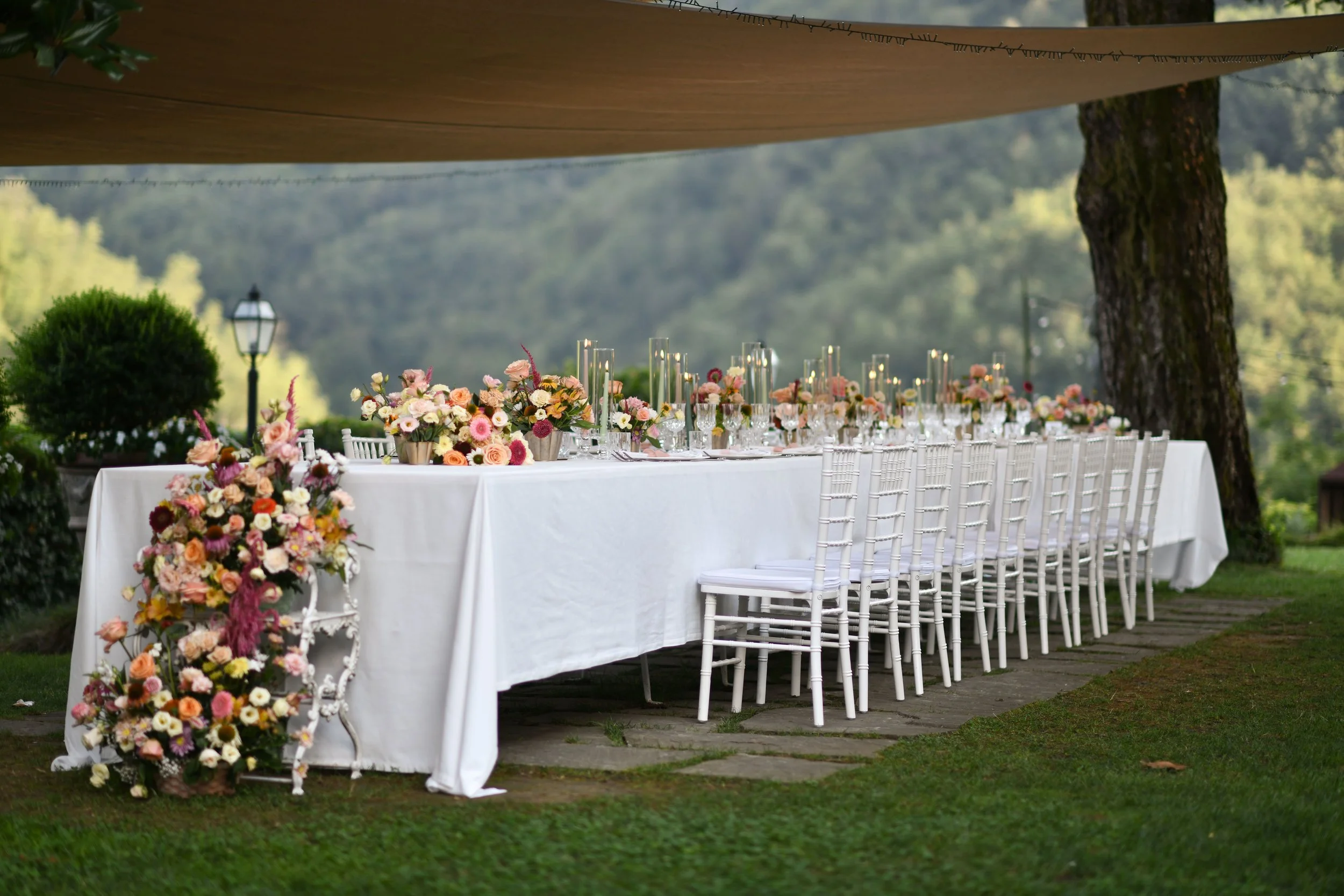 69c4022da1fd35d08d26aca4_Wedding Table5.jpg.jpg