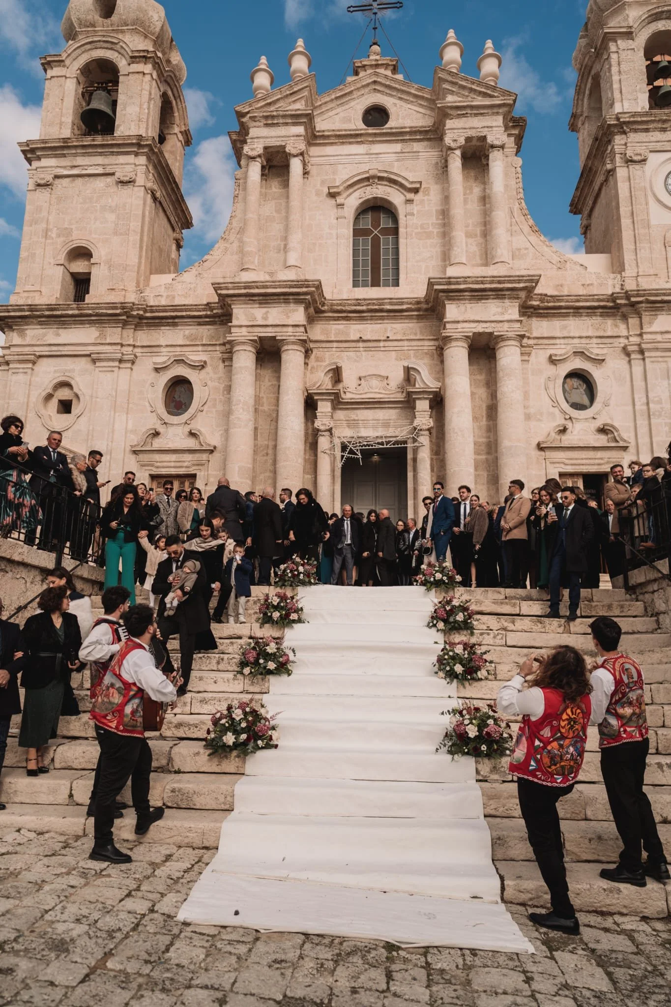 Foto Uscita Chiesa 2.jpeg