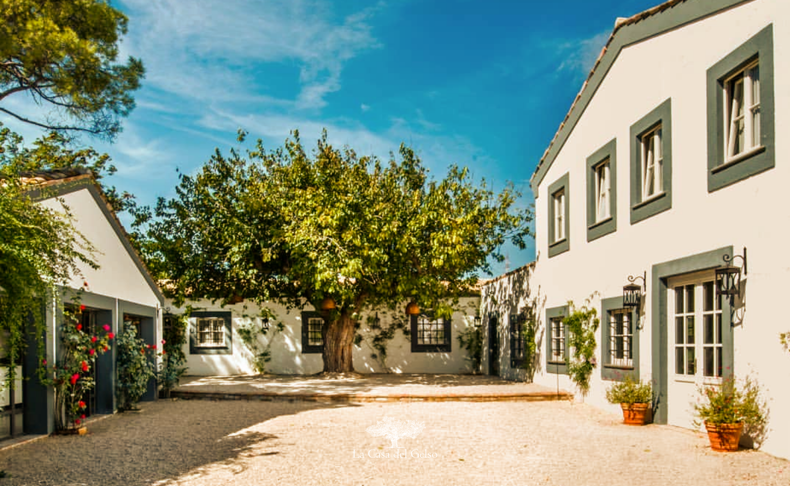 Countryside Wedding Venue in Abruzzo, Italy.png