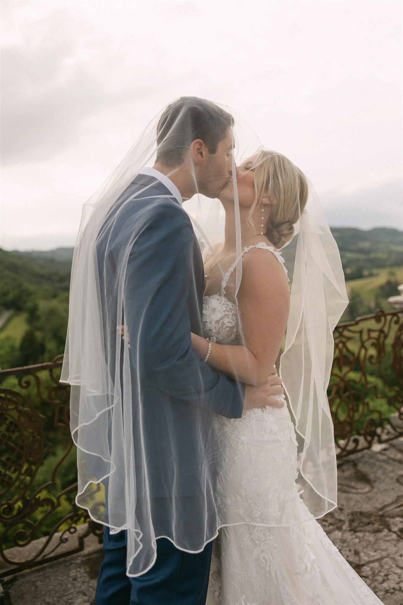 Kiera & Brett_wedding-550.jpg
