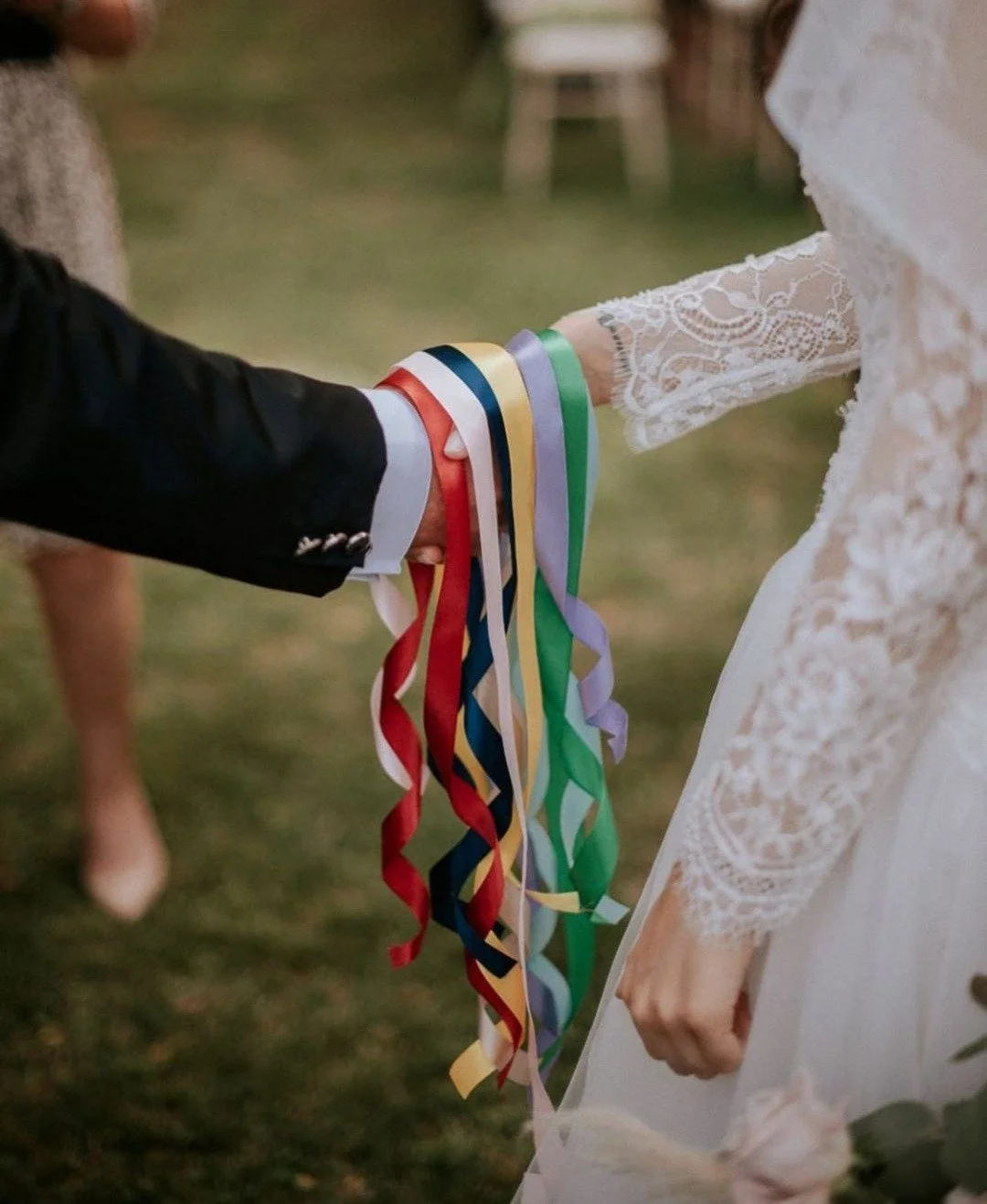 5_handfasting.jpg