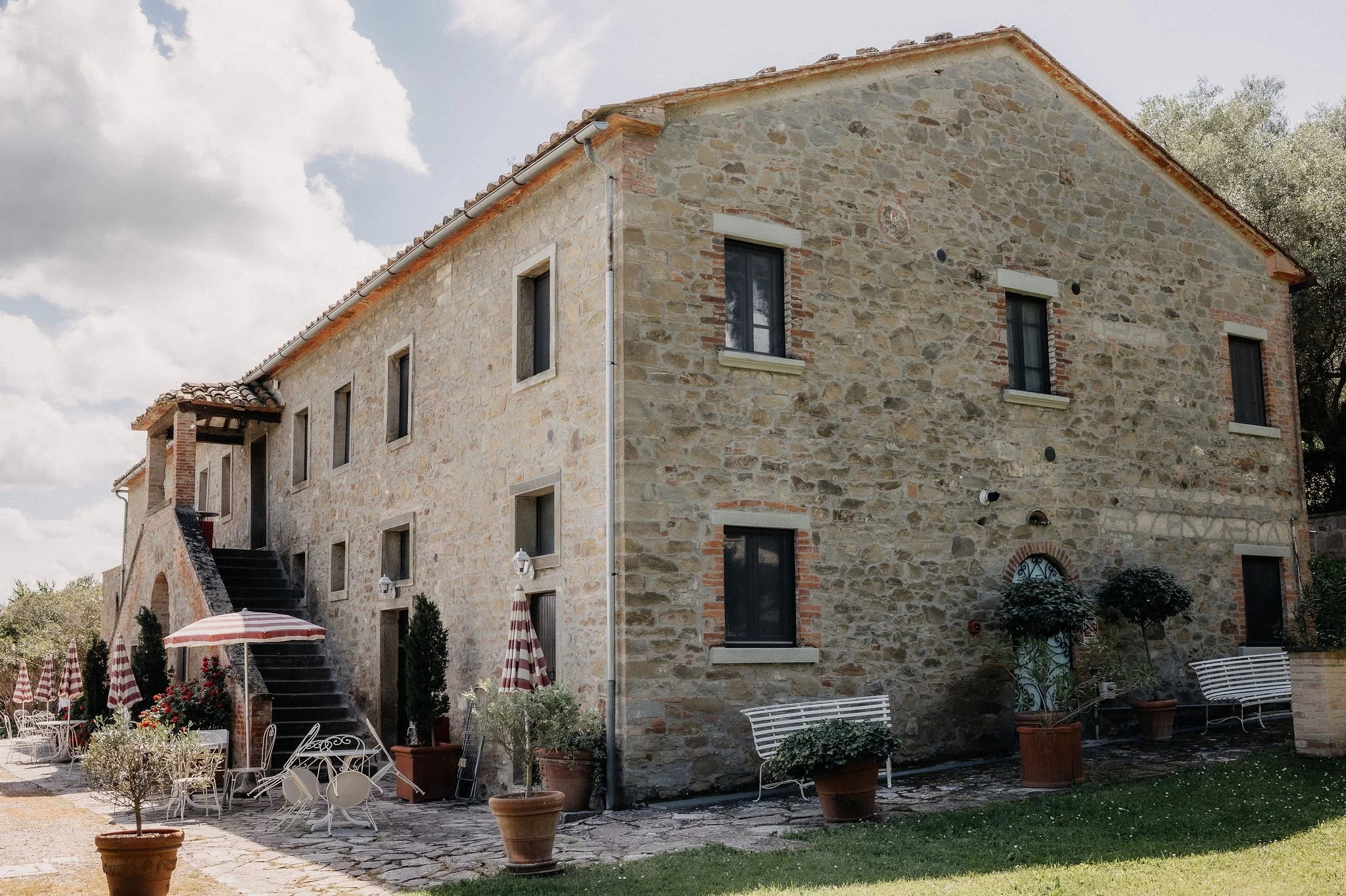 Agriturismo La Dogana  Max Guests - 0-100, Distance - Less than one hour, Airport - San Francesco d'Assisi 