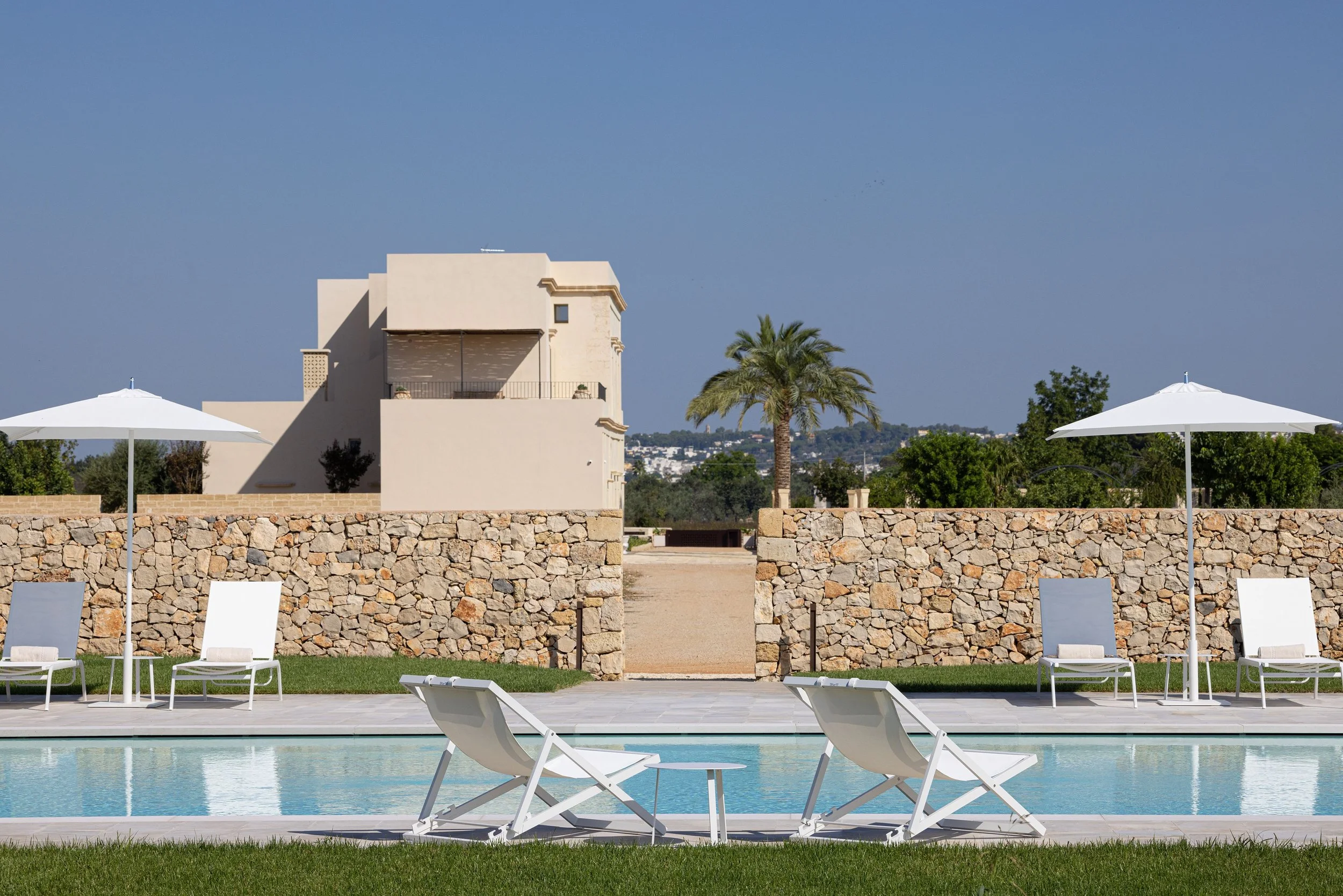 696f89d6654ba0abe9699b87_Swimming Pool Landscape.jpg.jpg