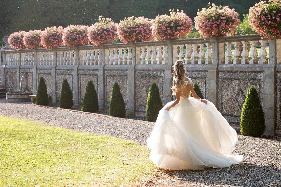 Bride in garden 1.jpg