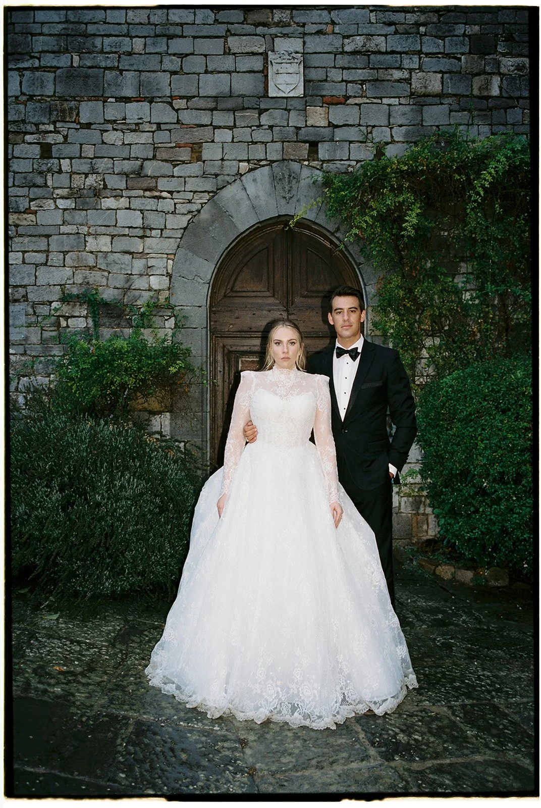 19.05-couple-portraits-keleigh-and-matthew-chianti-tuscany-italy-destination-elopement-anna-dunlop-weddings-21.jpg