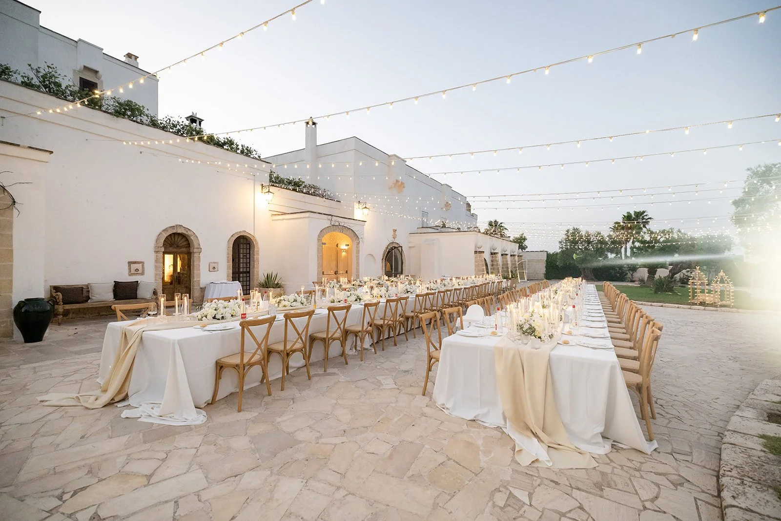 Masseria-la-macina-courtyard-outdoor-tables.jpg