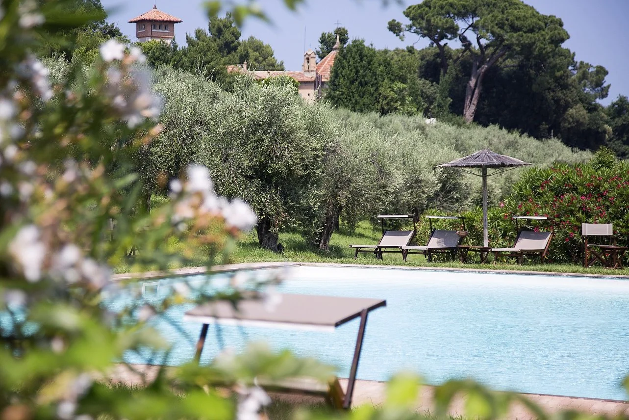 Swimming pool - VG Photo.jpg