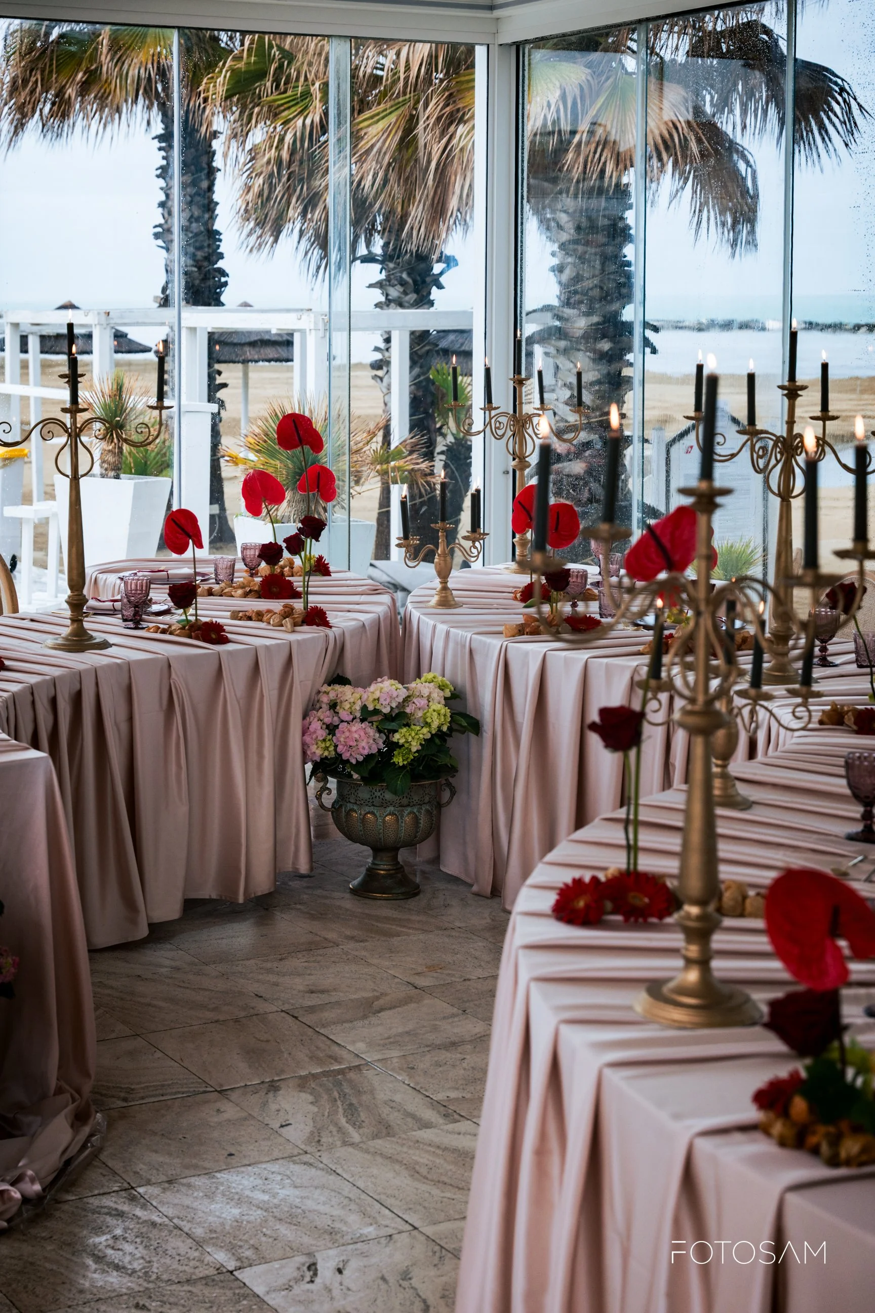 10_sala-palme-candelabri.jpg
