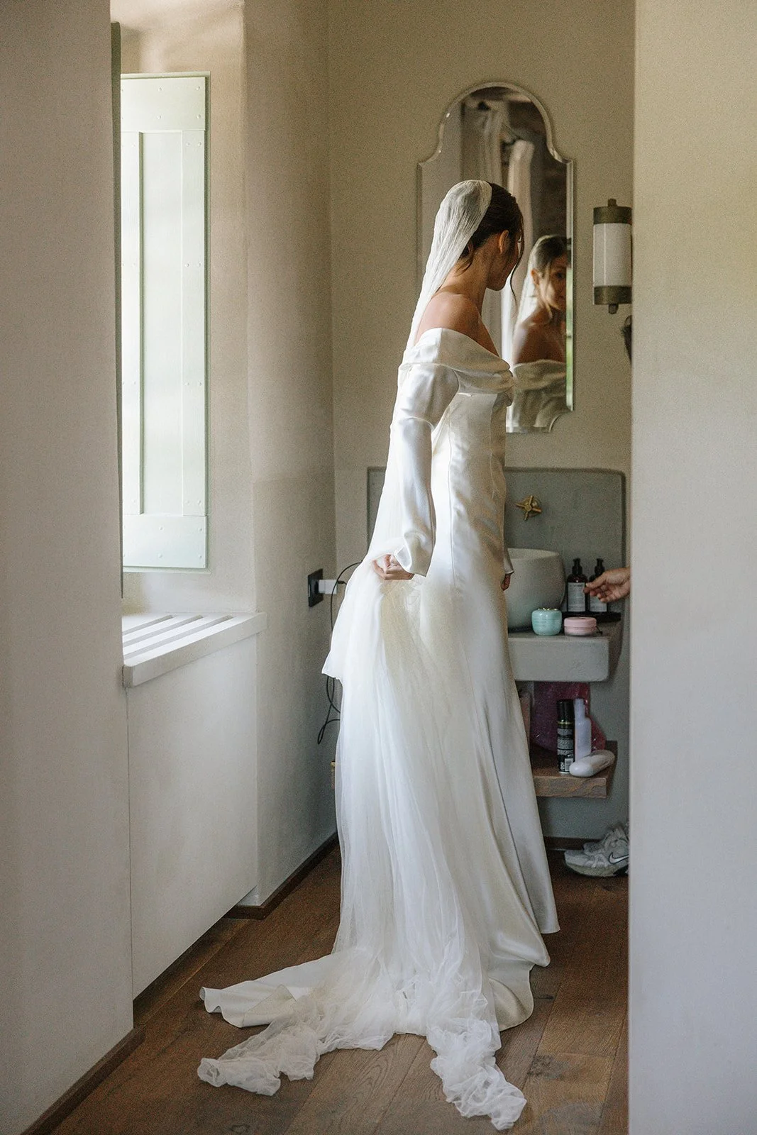 Danielle Frankel wedding dress for bride at Italian wedding in Umbria
