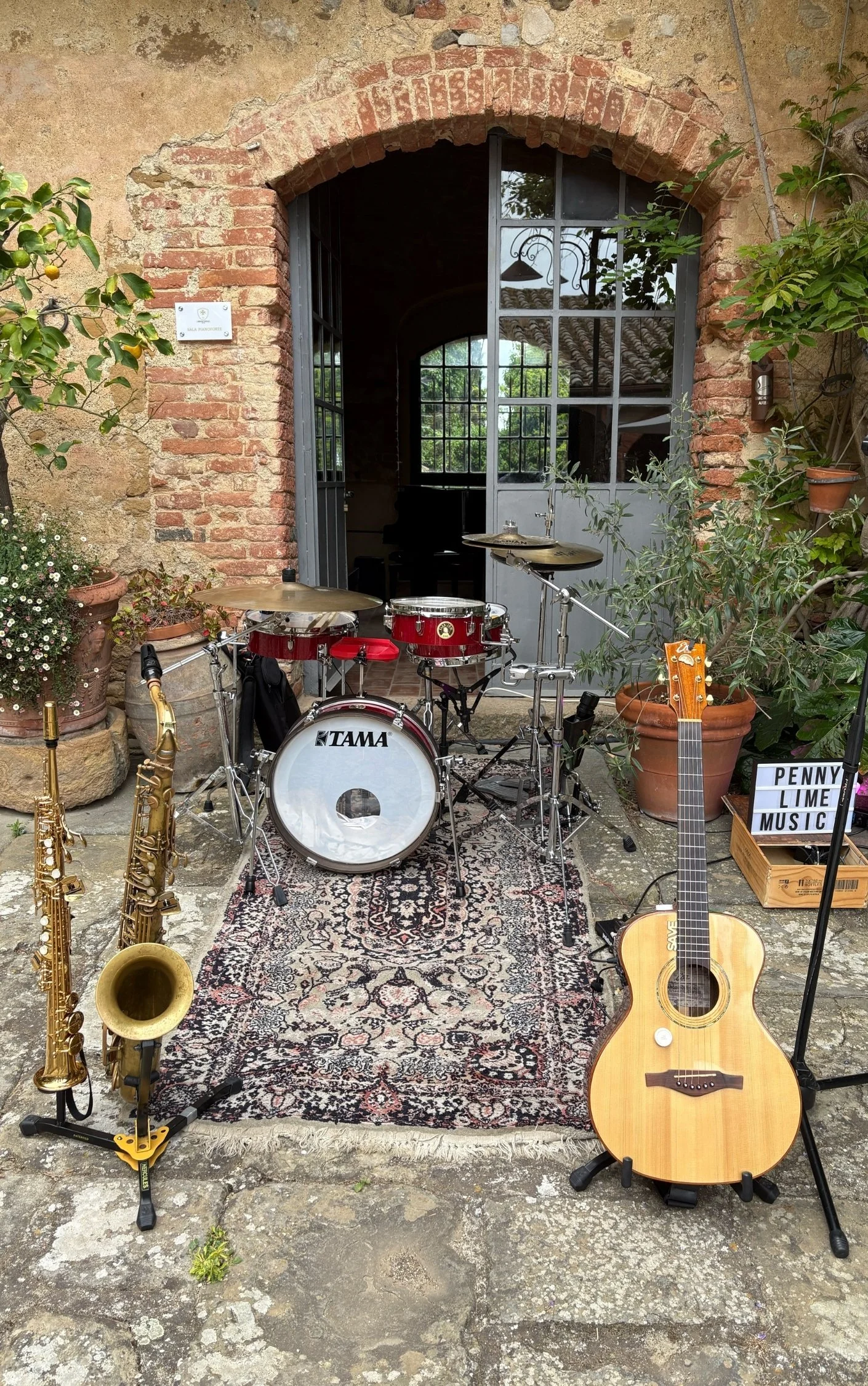 Penny setup in Tuscany.jpg